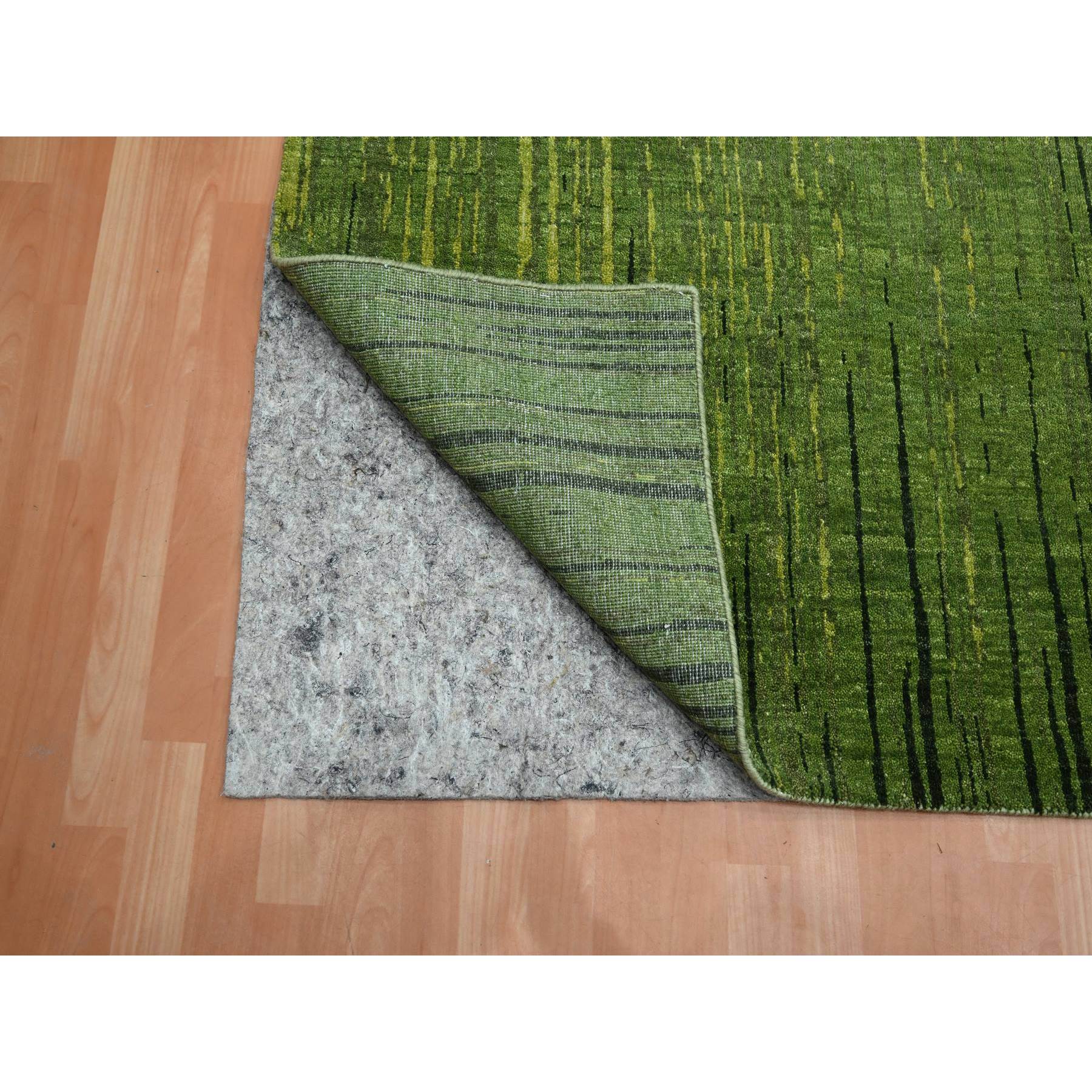 12'2"x15' Moss Green, Vertical Ombre Design, Hand Knotted, Soft and Vibrant Wool, Oversized, Oriental Rug HR75541 - Image 4