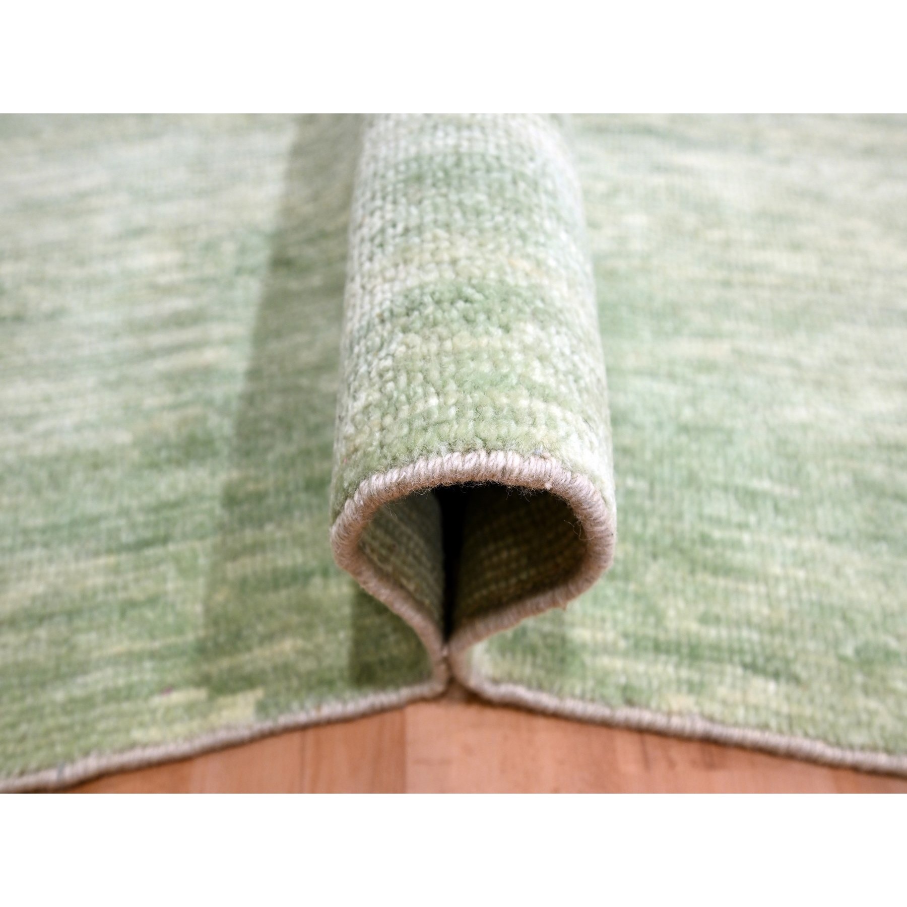 9'4"x12'4" Mist Green, Modern Plain Design, Borderless, Densely Woven, Pure Wool, Hand Knotted, Oriental Rug HR76080 - Image 5