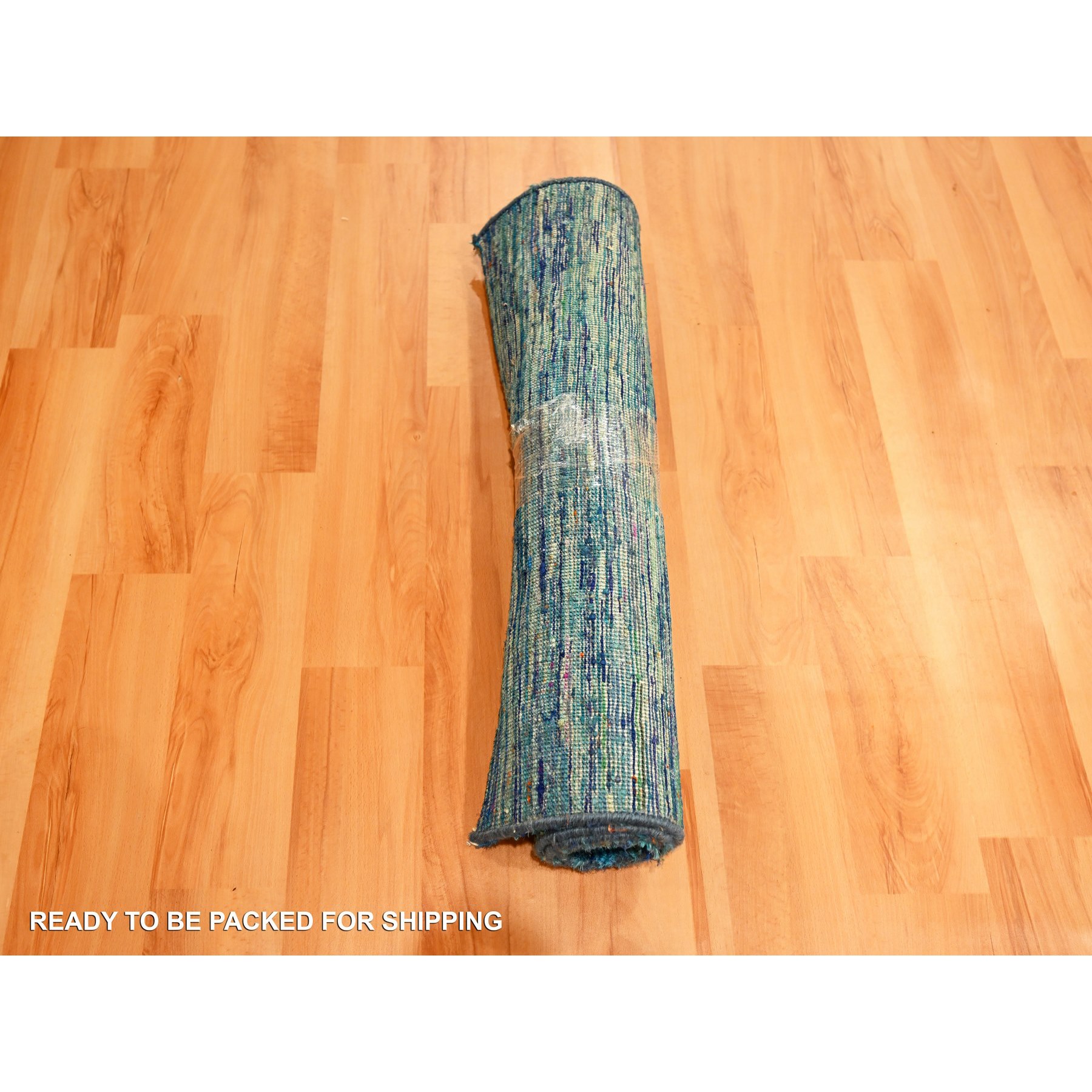 2'x3' Vivid Blue with Mix of Teal, Plain Solid Design, Hand Knotted, Pure Sari Silk, Mat, Oriental Rug HR76103 - Image 5