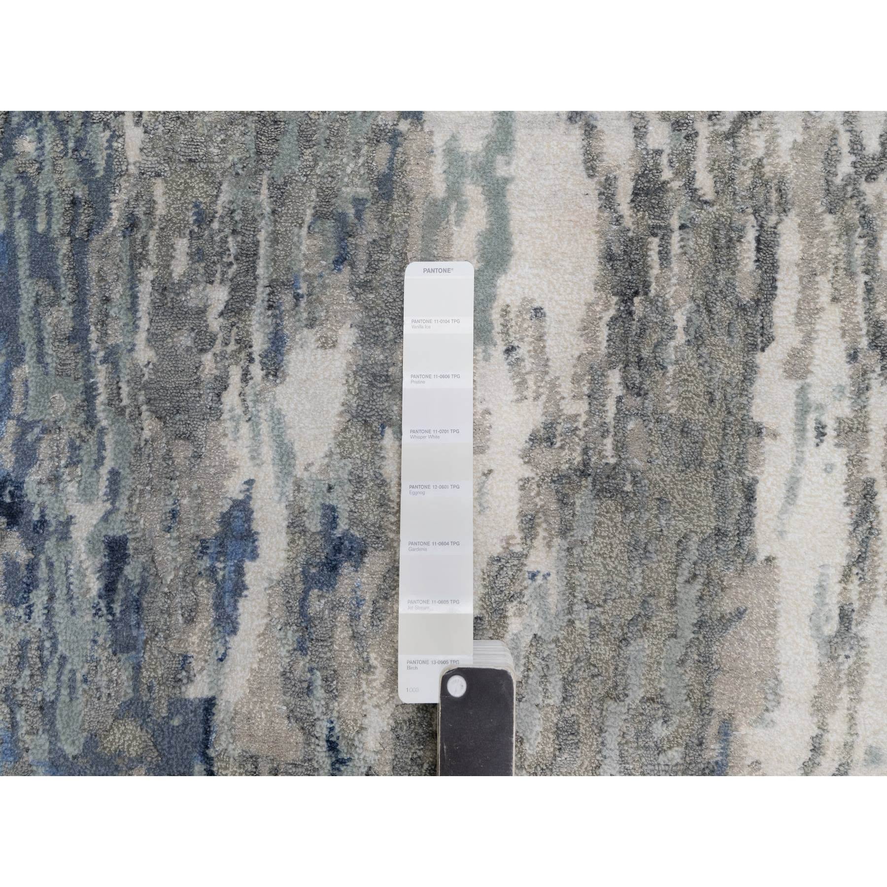 2'7"x10'2" Yale Blue with Ivory, Abstract Design, Wool and Silk, Hi-low Pile, Hand Knotted, Lush and Plush, Runner, Oriental Rug HR91290 - Image 4