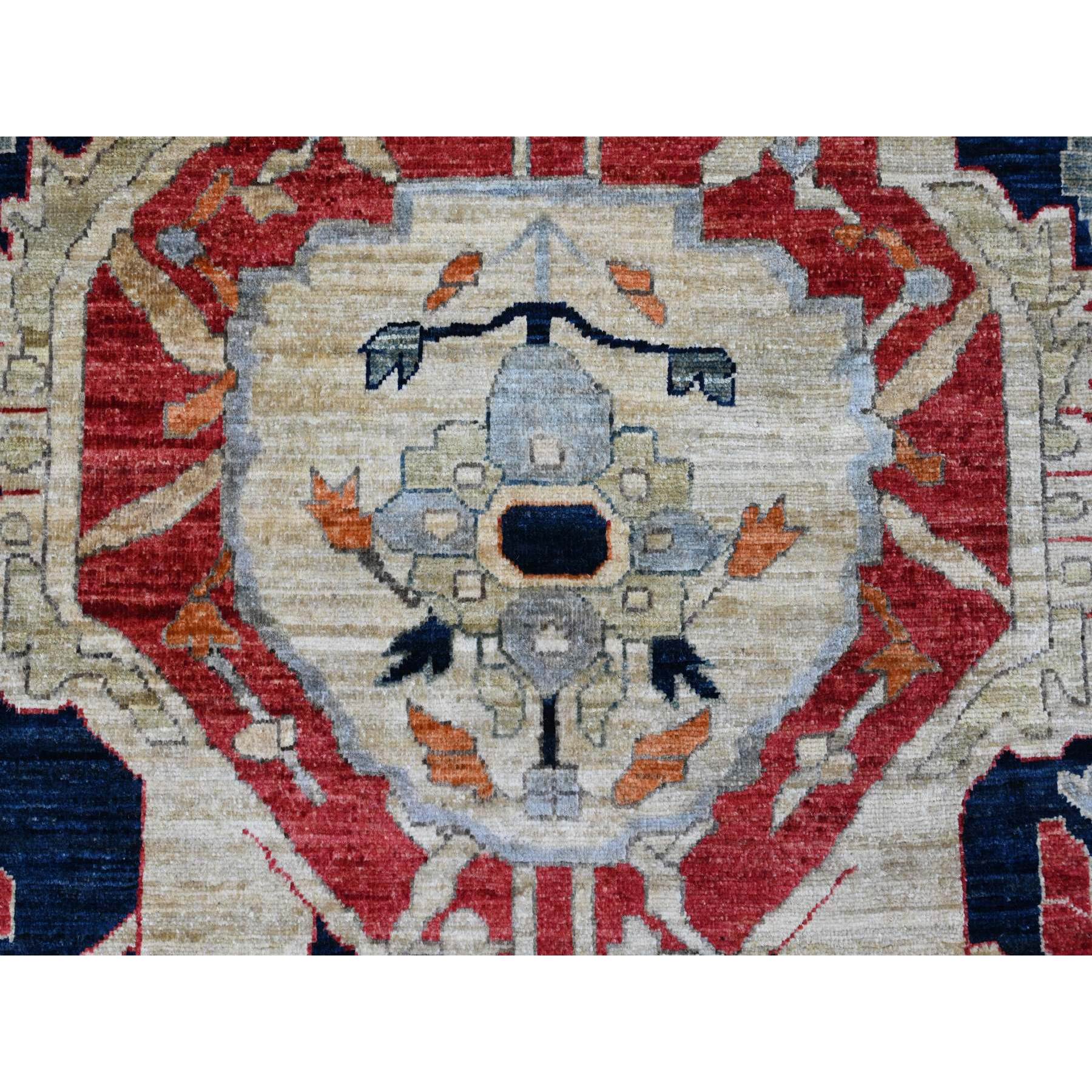 9'x12' Prismatic Red, Serapi Heriz with Large Flower Design, Peshawar, Hand Knotted, Veggie Dyes, 100% Wool, Densely Woven, Oriental Rug HR20104 - Image 8