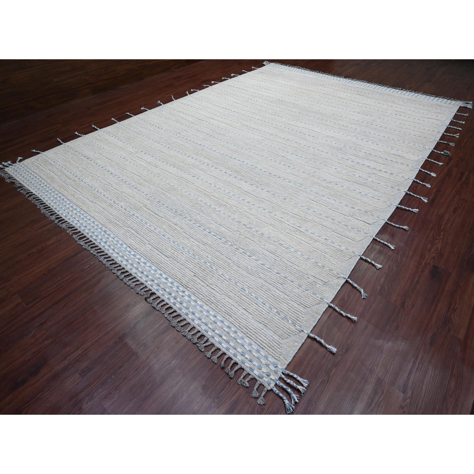 10'2"x14'7" Oyster Gray, Moroccan Weave with Minimalist Line Design, Textured and Variegated Pile, Hand Knotted, 100% Wool, Oriental Rug HR20149 - Image 3