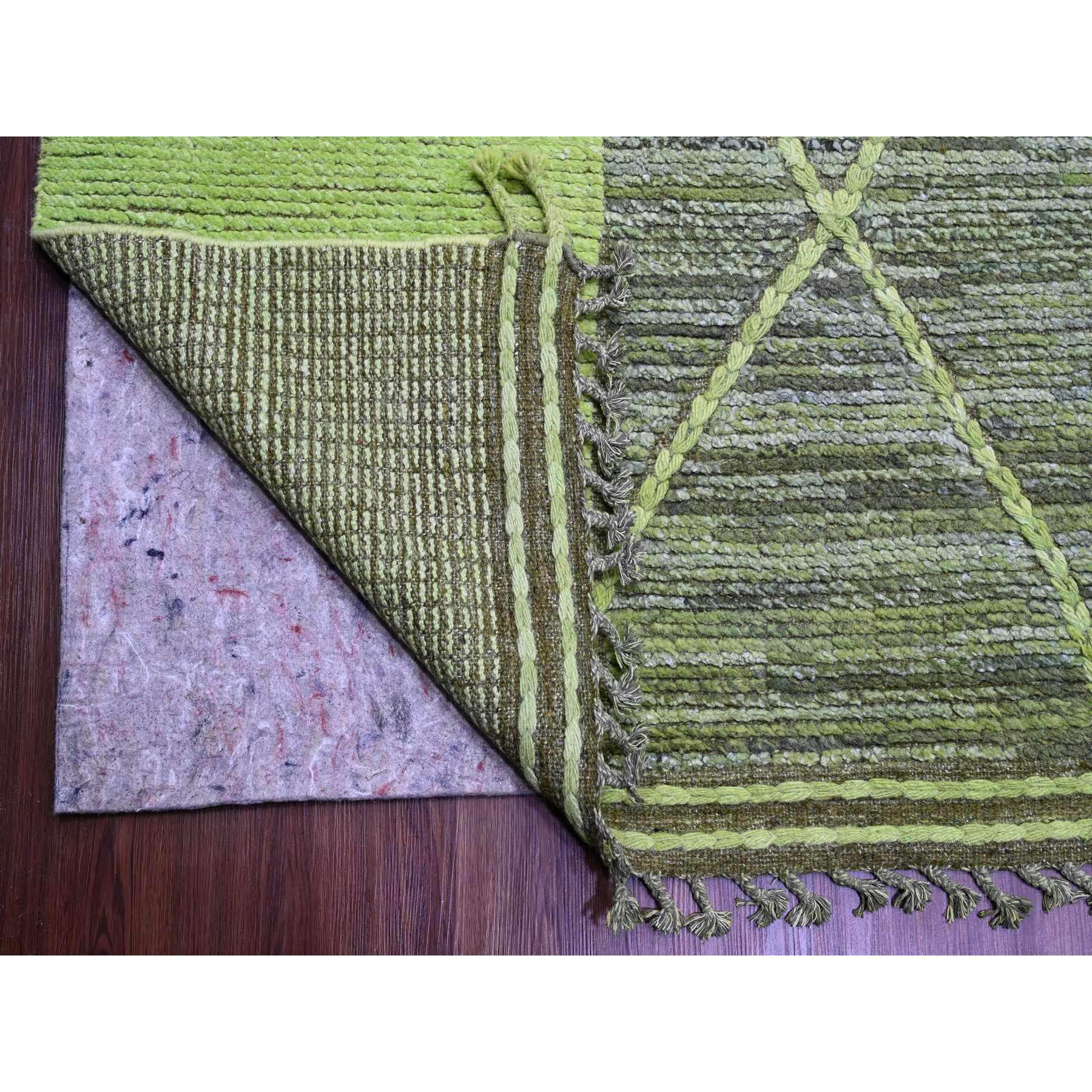 11'7"x14'8" Shades of Green, Modernistic Swedish Design and Weave, Criss Cross Pattern, 100% Wool, Hand Knotted, Oriental Rug HR20150 - Image 4
