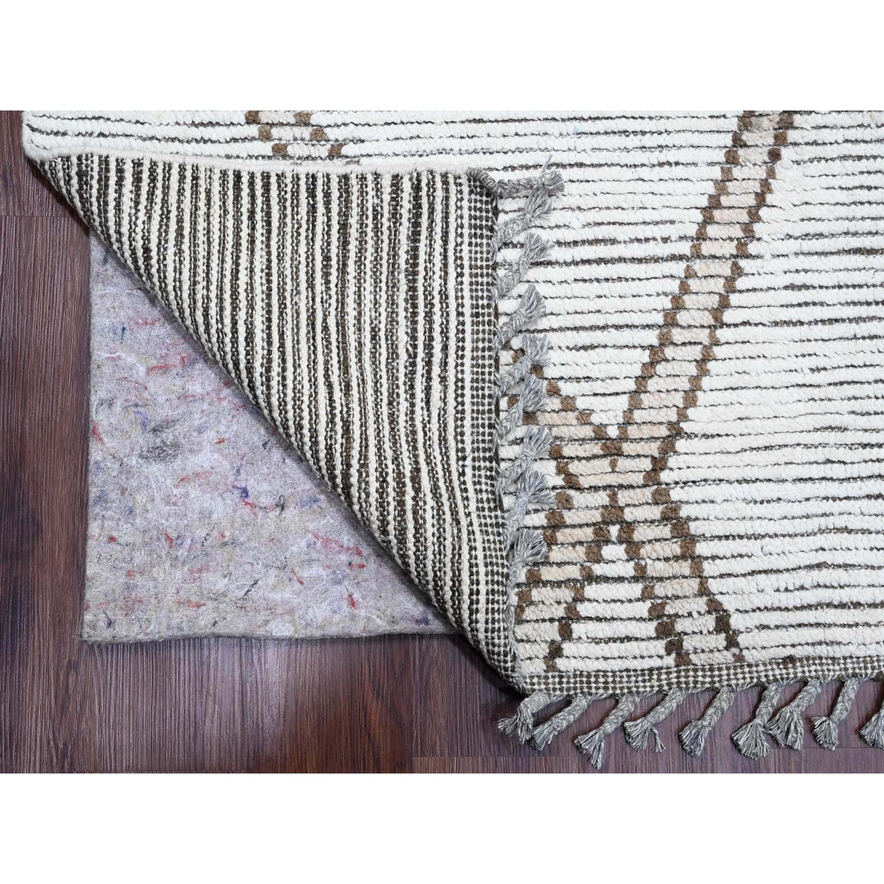 15'9"x23'5" Whisper White, Moroccan Weave with Geometric Pattern, Textured Wool, Hand Knotted, Palace Size, Oriental Rug HR20232 - Image 4