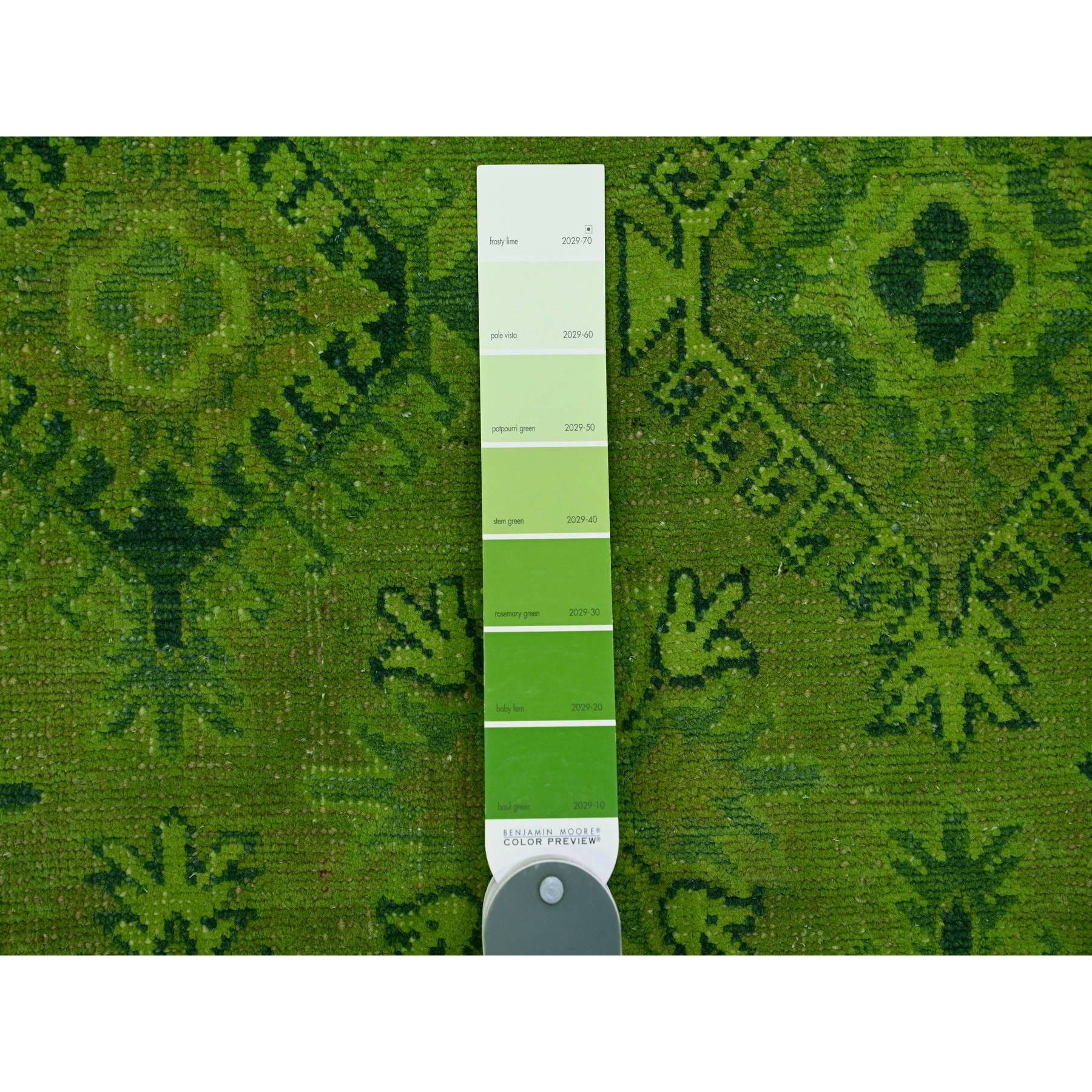 8'x9'8" Pear Green, Overdyed Kazak with All Over Geometric Design, Hand Knotted, 100% Wool, Oriental Rug HR20246 - Image 7