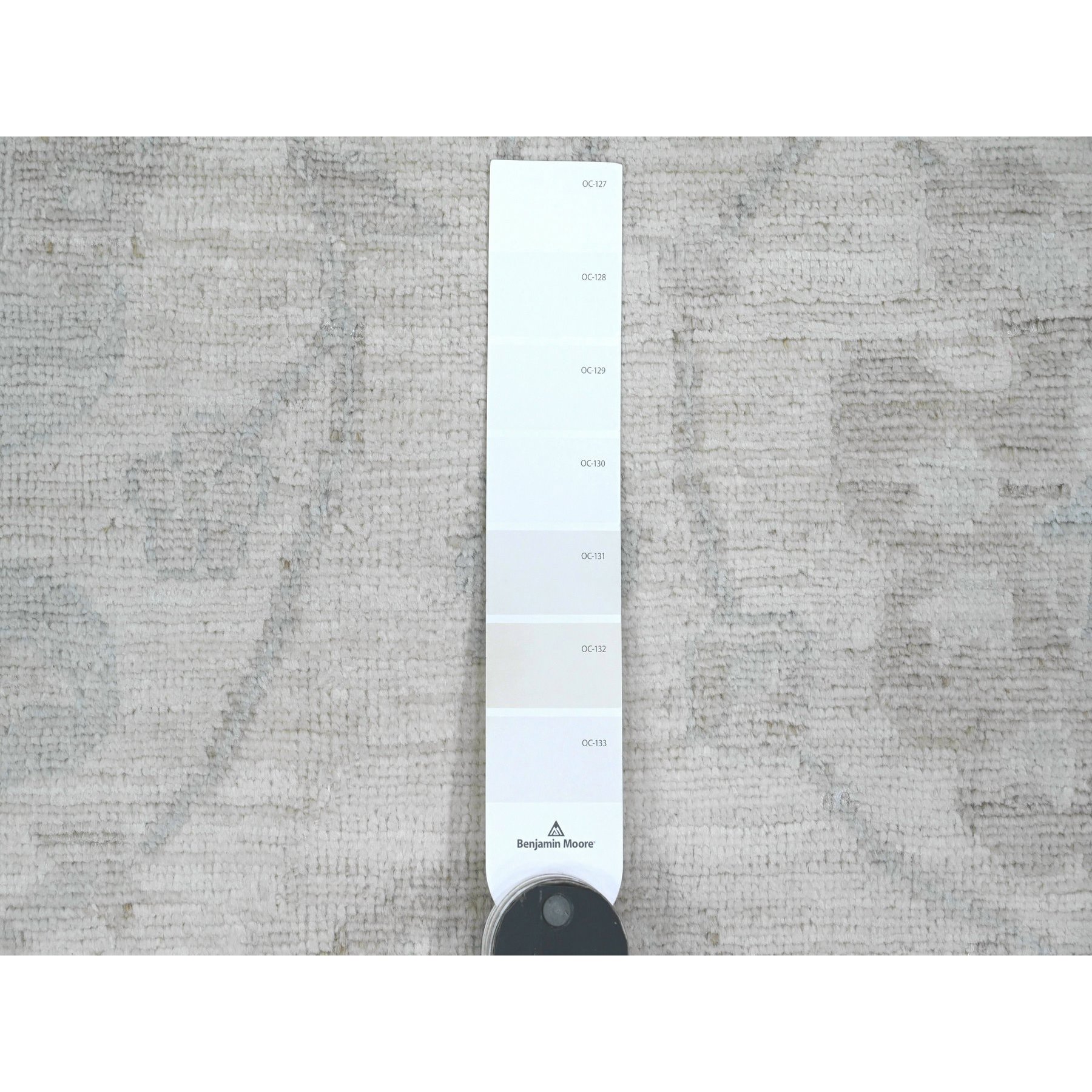9'10"x13'6" Pearl White, Washed Out Peshawar with All Over Leaf Design, 100% Wool, Hand Knotted, Veggie Dyes, Oriental Rug HR20363 - Image 7