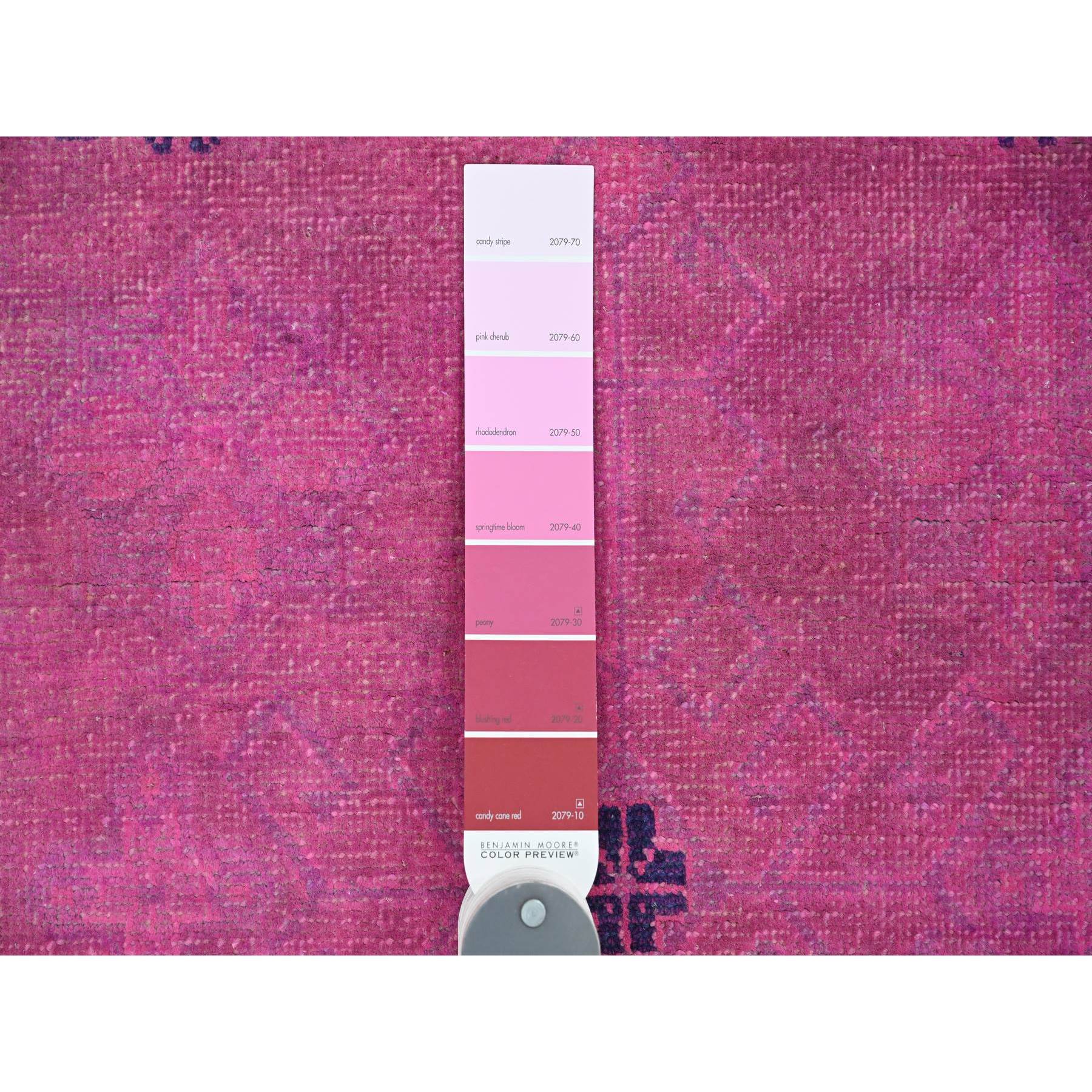 8'x9'7" Hot Pink, Overdyed Kazak with Geometric Design, Hand Knotted, 100% Wool, Oriental Rug HR20401 - Image 7