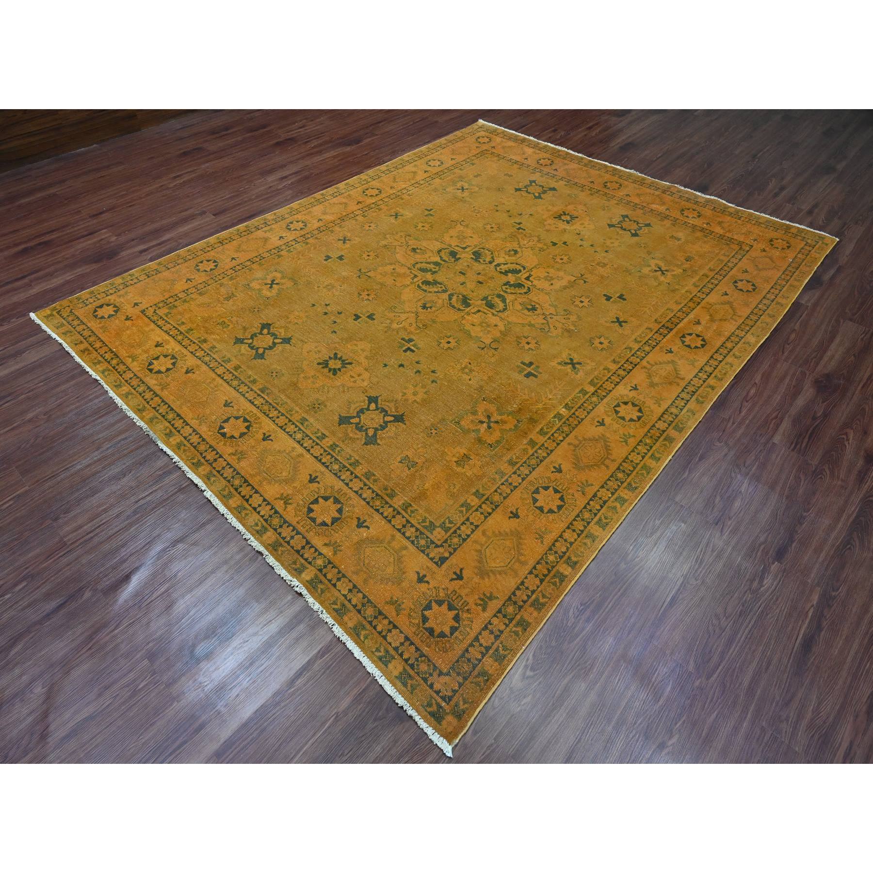 7'8"x9'10" Honey Brown, Overdyed Kazak with Flower Medallion Design, 100% Wool, Hand Knotted, Oriental Rug HR20402 - Image 3