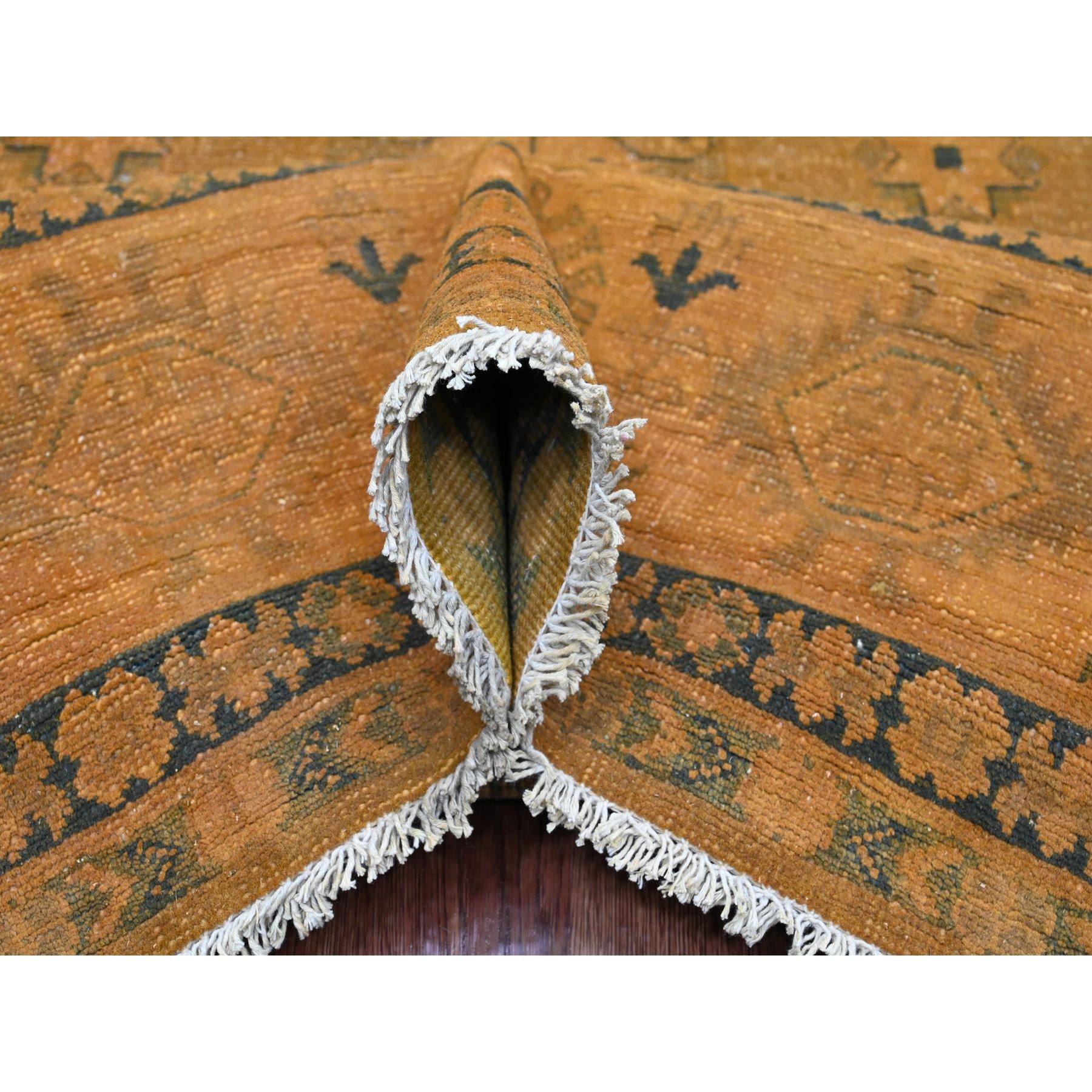 7'8"x9'10" Honey Brown, Overdyed Kazak with Flower Medallion Design, 100% Wool, Hand Knotted, Oriental Rug HR20402 - Image 5