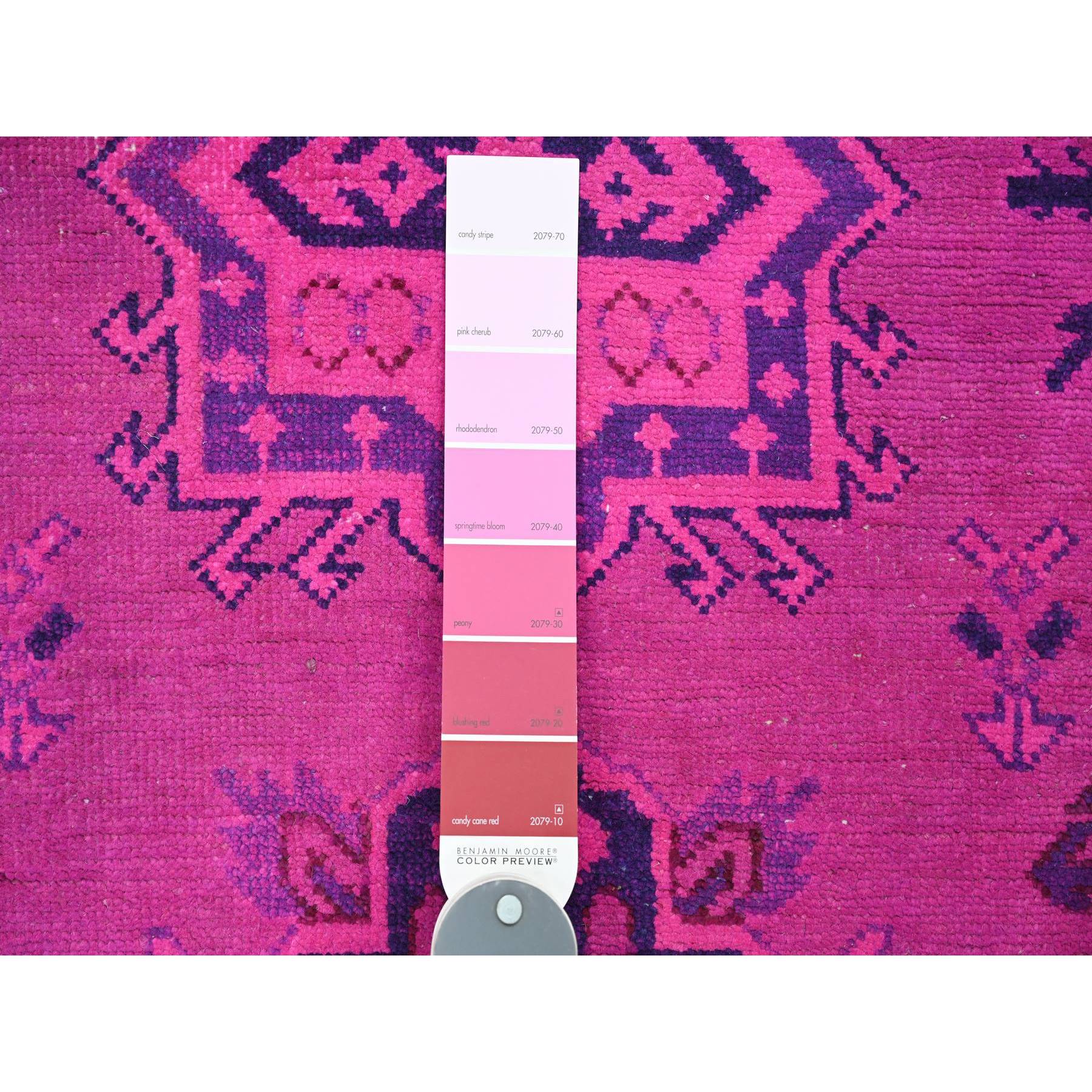 6'x8'6" Fuscia Pink, Overdyed Kazak with All Over Geometric Pattern, Hand Knotted, 100% Wool, Oriental Rug HR20444 - Image 3