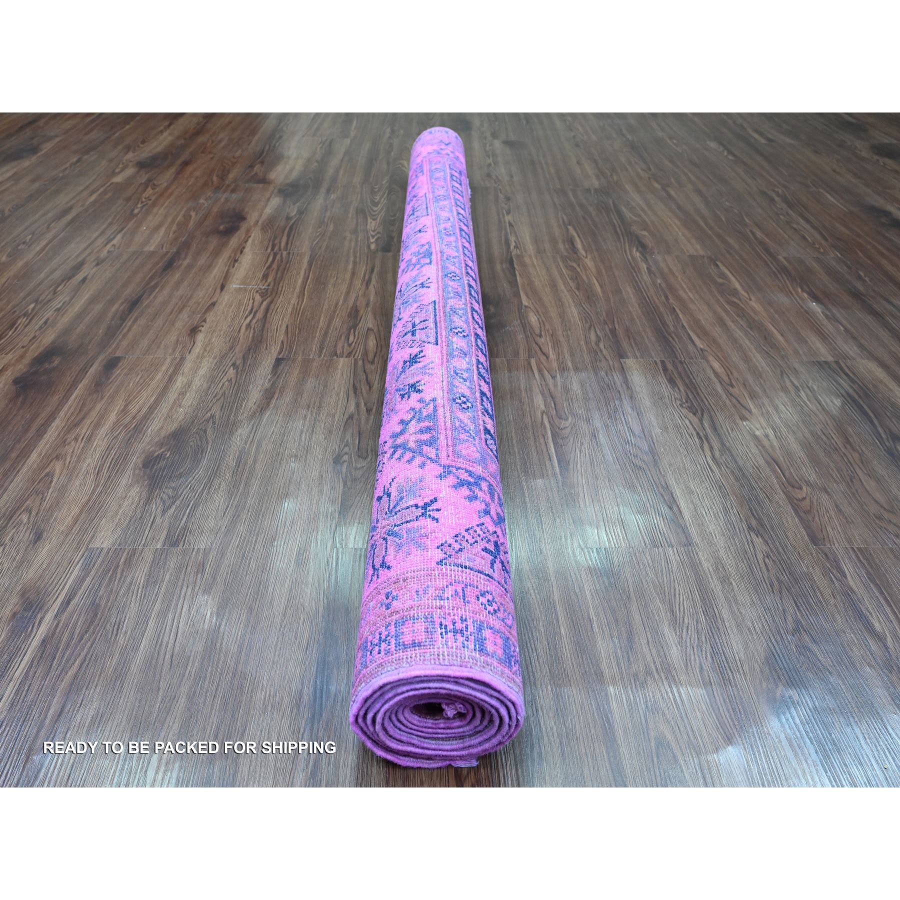 5'7"x7'9" Bubblegum Pink, Overdyed Kazak with Geometric Medallion Design, Hand Knotted, 100% Wool, Oriental Rug HR20447 - Image 4