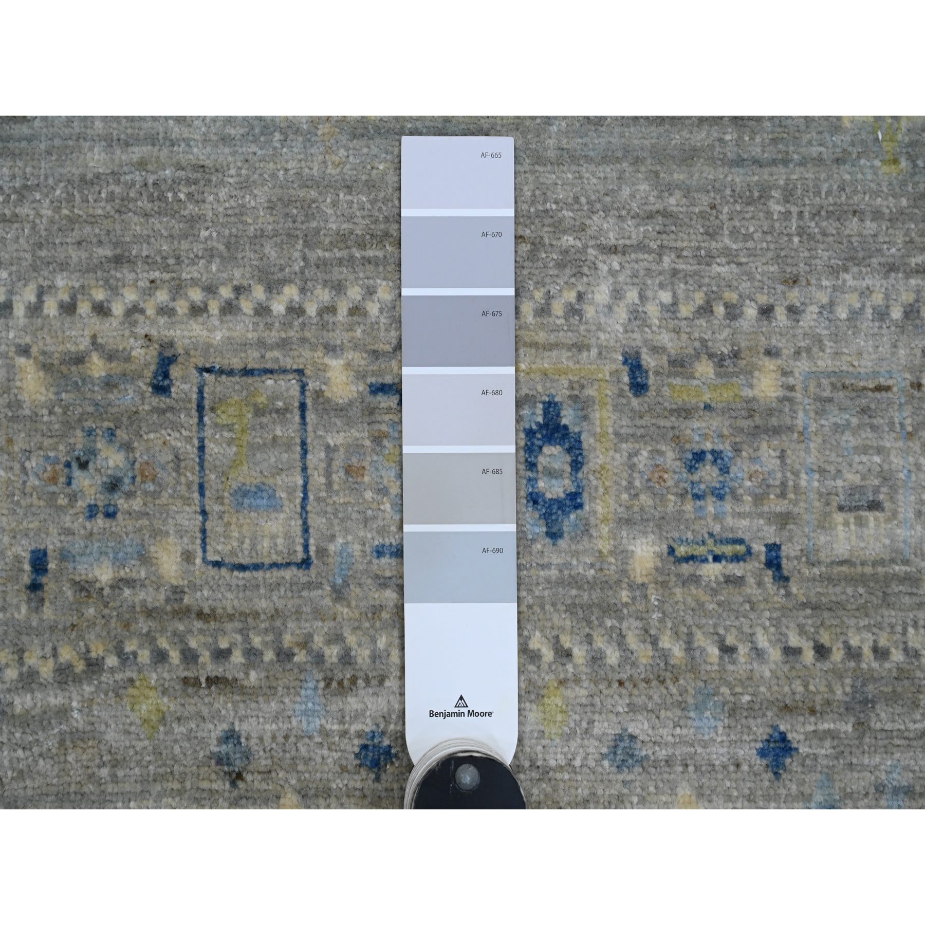 8'x8' Spanish Gray, Hand Knotted, Fine Kashkuli Gabbeh with Small Animal Figurines, Soft Wool, Vegetable Dyes, Square, Oriental Rug HR20915 - Image 7