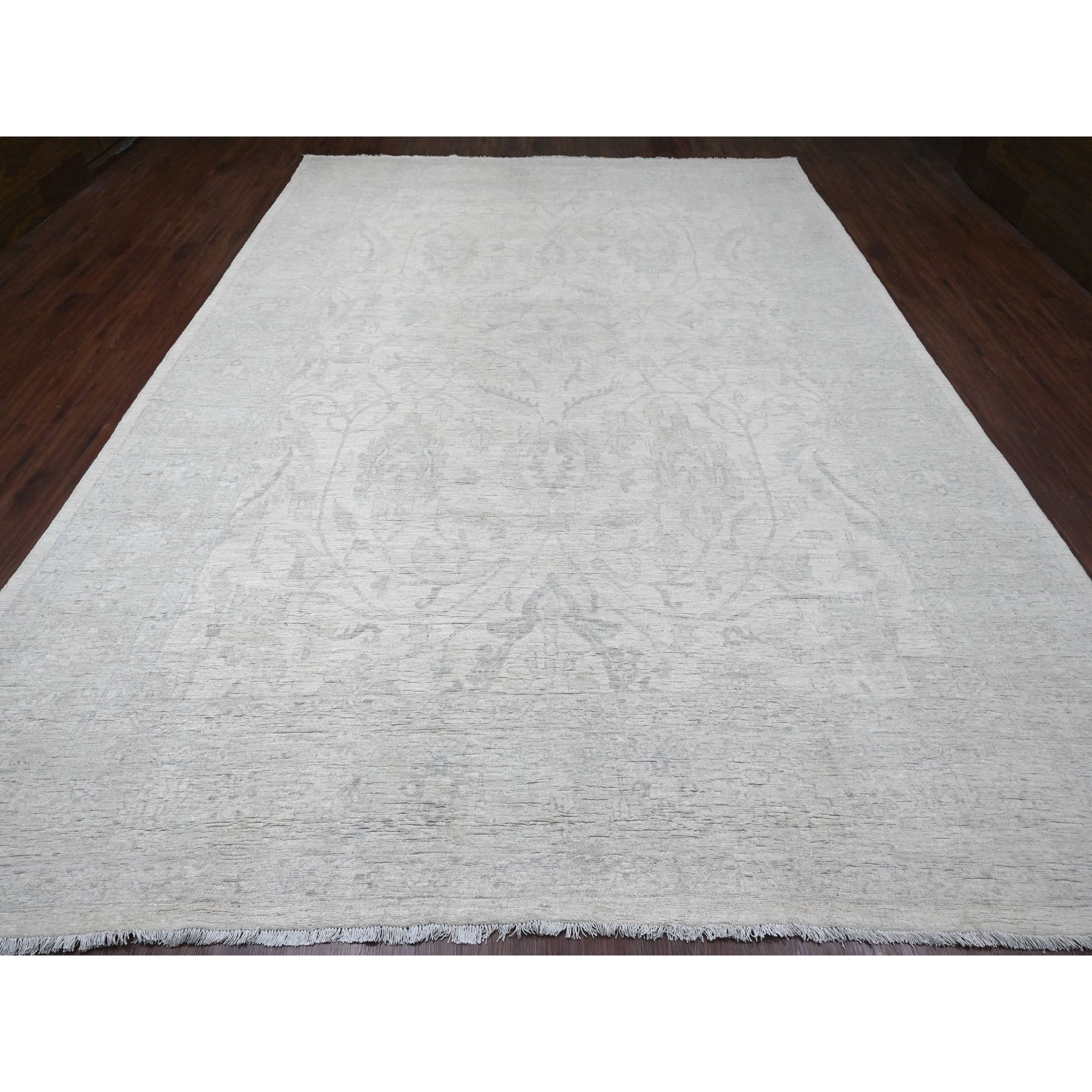 9'8"x13'5" Vista White, Washed Out Peshawar with All Over Pattern, Vegetable Dyes, 100% Wool, Hand Knotted, Oriental Rug HR20989 - Image 2