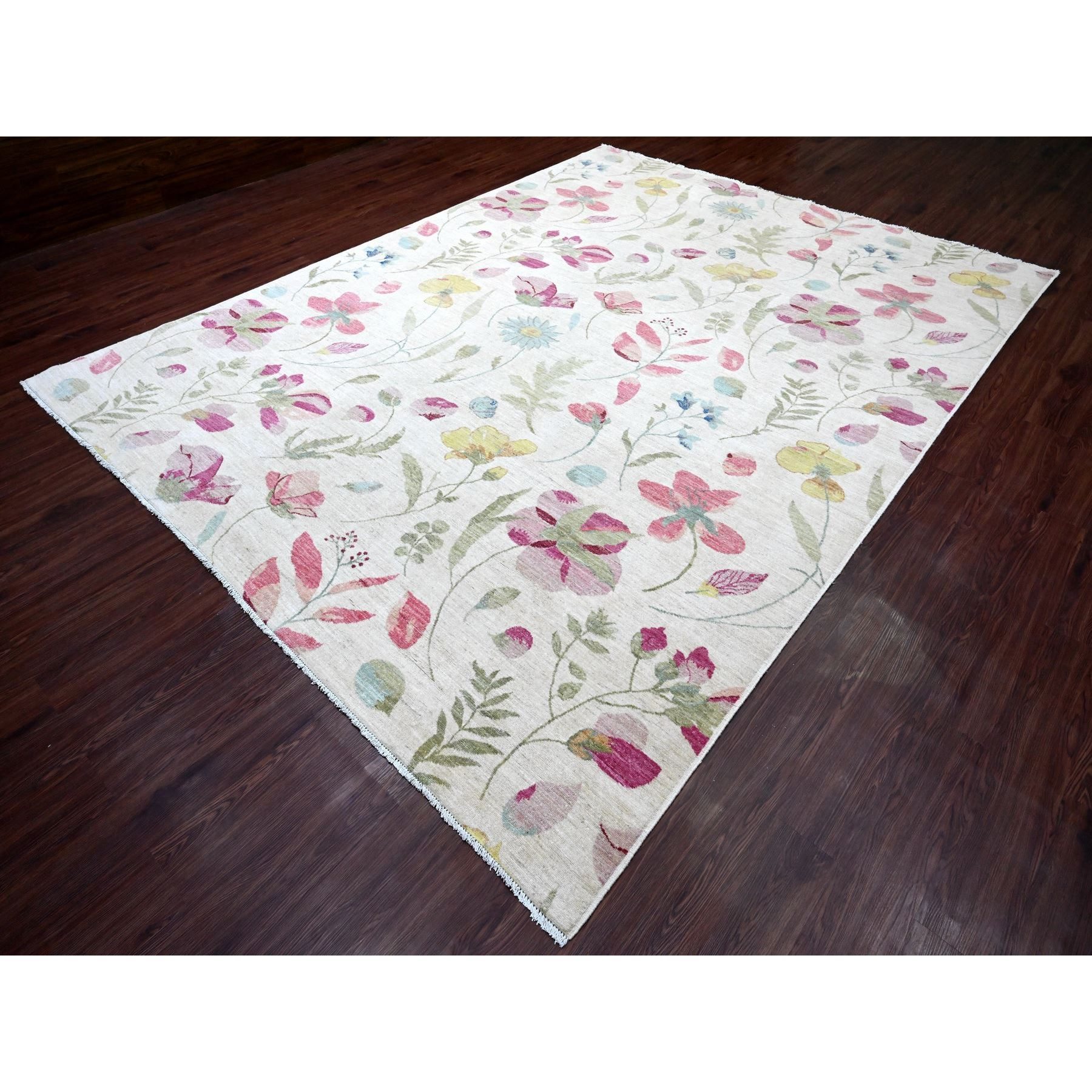 9'x11'9" Pearl White, Peshawar with Colorful Botanical Garden Design, 100% Wool, Hand Knotted, Oriental Rug HR20993 - Image 3