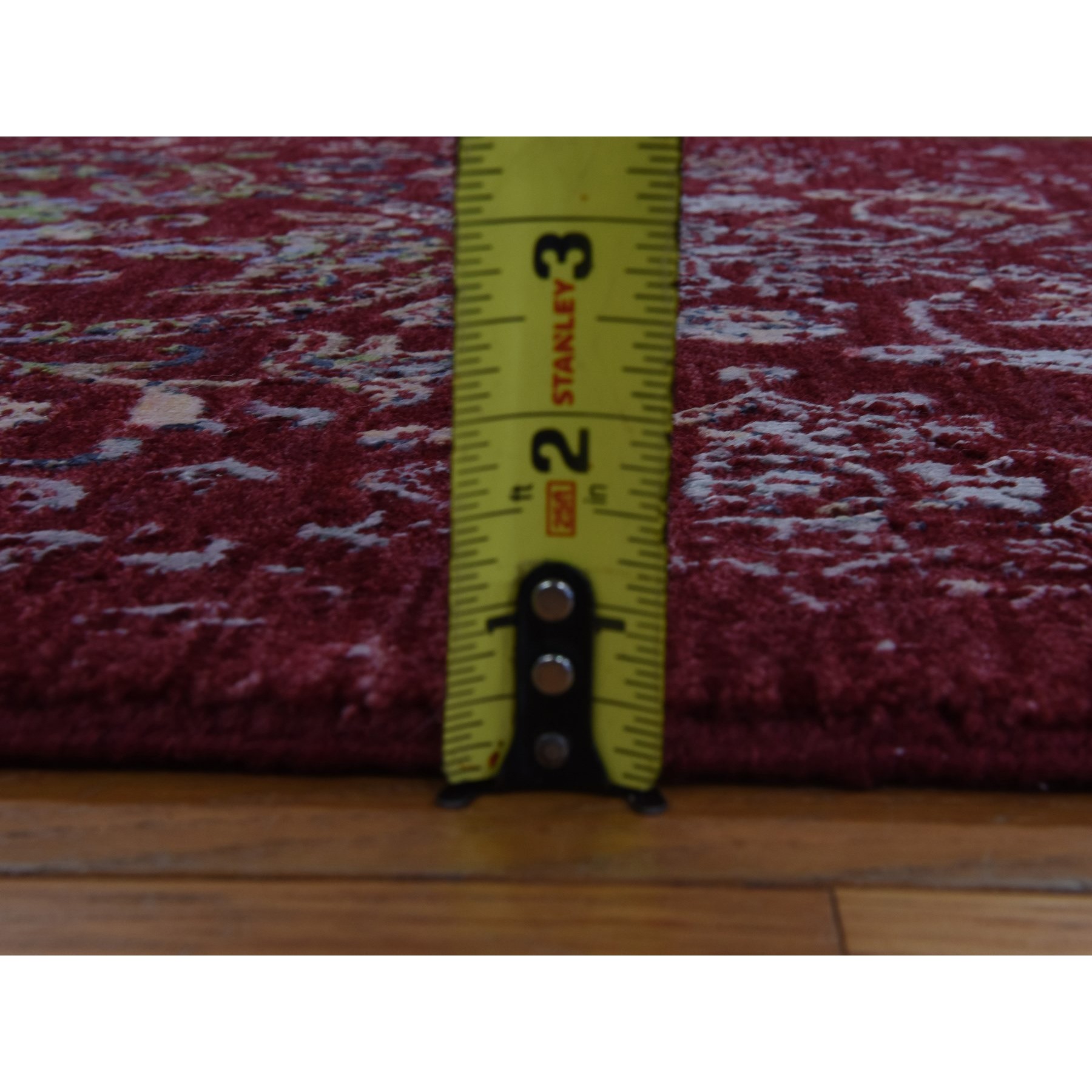 3'x5'1" Currant Red, Floral Design, Wool and Silk, Tone on Tone, Hand Knotted, Oriental Rug HR78397 - Image 5