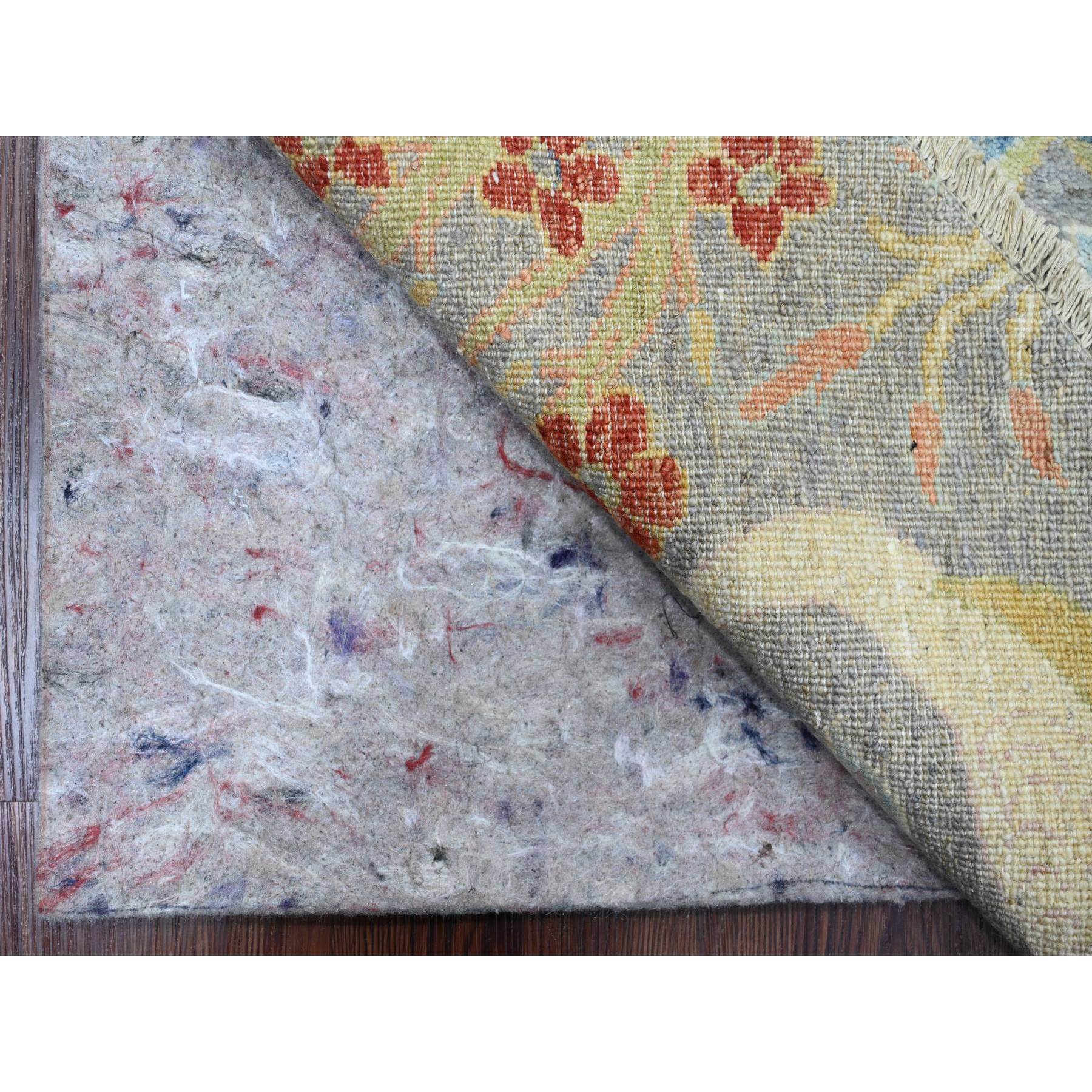 10'1"x10'1" Spanish Gray, Afghan Peshawar with Birds of Paradise Design, Hand Knotted, Soft Wool, Vegetable Dyes, Round, Oriental Rug HR89983 - Image 4