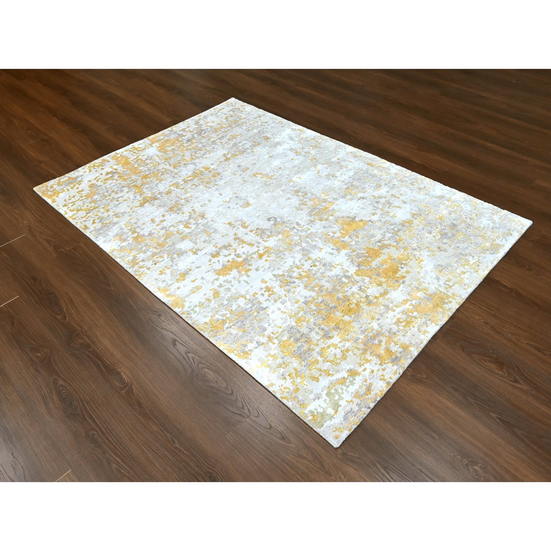 5'x7' Beige with Gold, Hand Knotted, Abstract Design, Wool and Silk, Hi-Low Pile, Oriental Rug HR10200 - Image 2