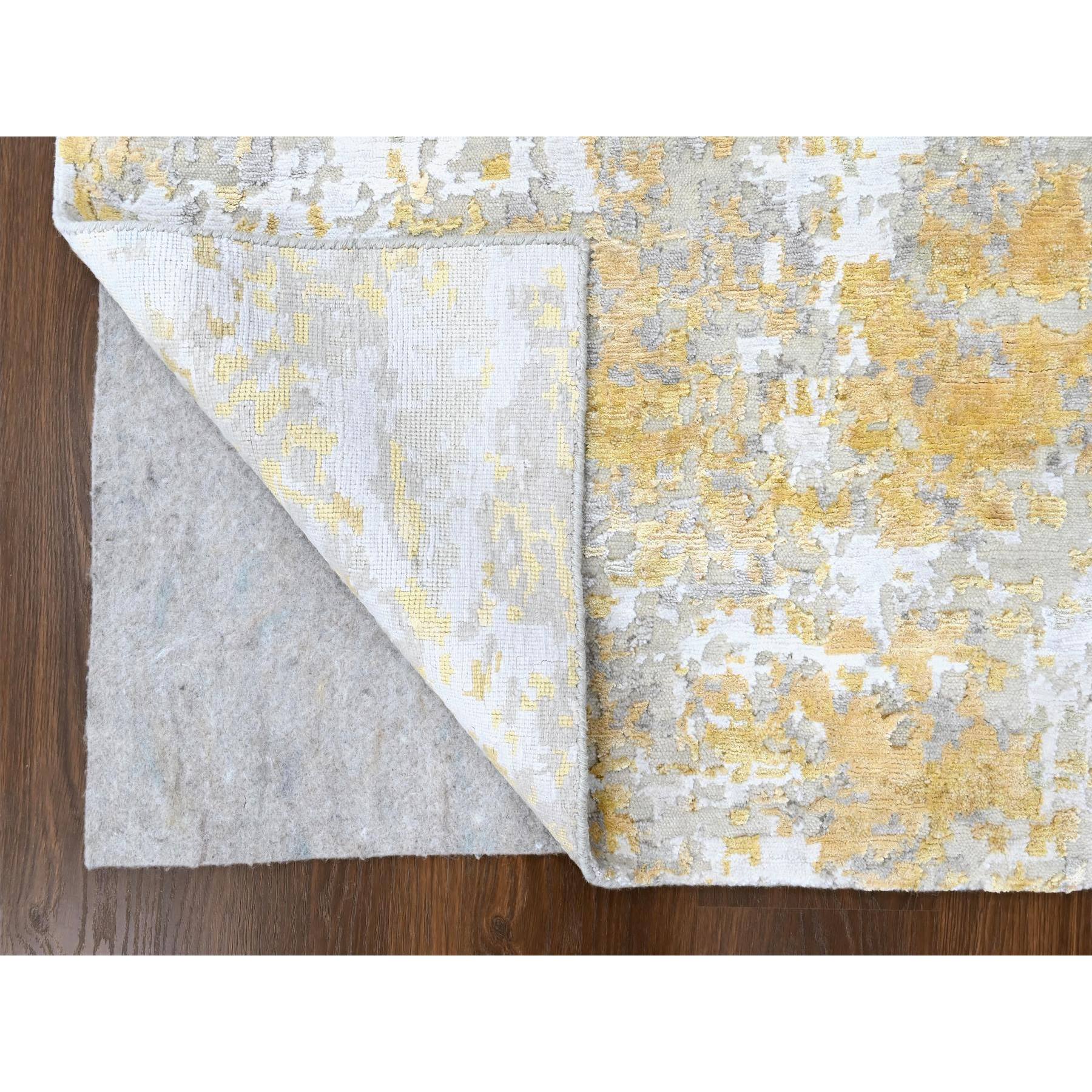 5'x7' Beige with Gold, Hand Knotted, Abstract Design, Wool and Silk, Hi-Low Pile, Oriental Rug HR10200 - Image 3