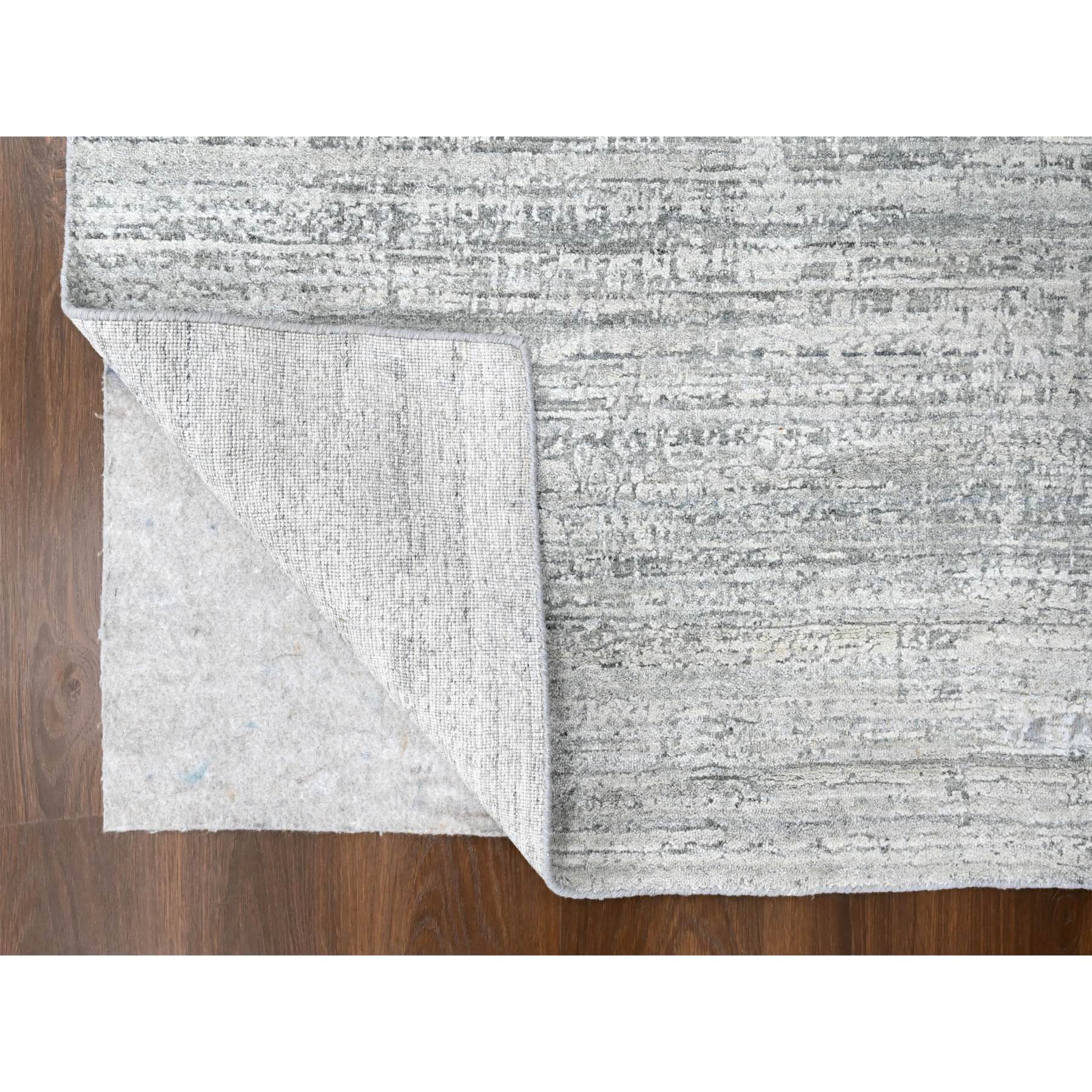 4'2"x6' Misty Gray, Wool and Plant Based Silk, Hand Loomed, Textured Pile, Modern Design, Oriental Rug HR10289 - Image 3
