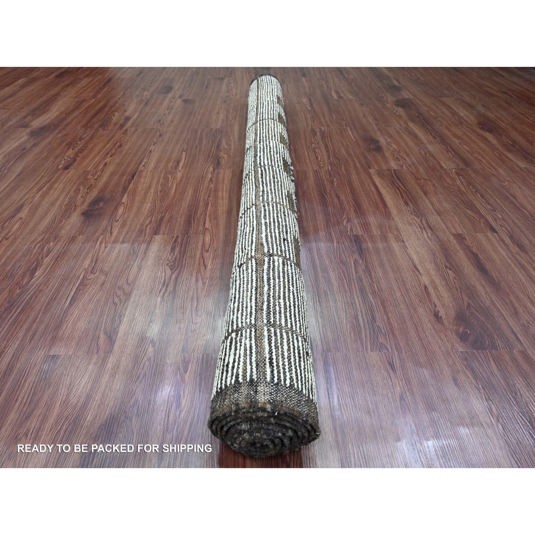 6'4"x9' Chocolate Brown, Moroccan Weave with Checkerboard Design, Soft Wool, Tone on Tone, Hand Knotted, Textured Pile, Oriental Rug HR20421 - Image 4