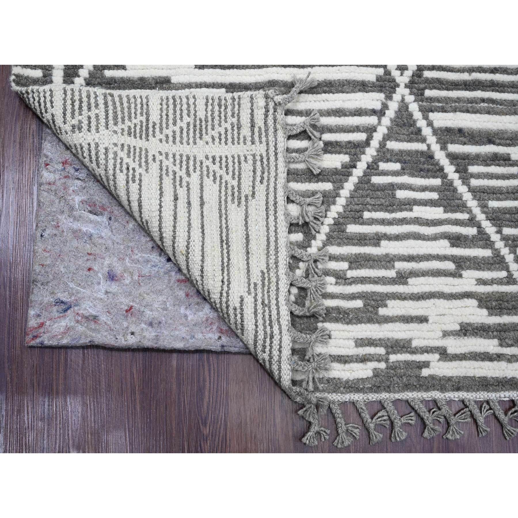 6'1"x9'4" Sonic Gray, Moroccan Weave with Intricate Dark and Light Motif, Hand Knotted, Textured Pile, Soft Wool, Tone on Tone, Oriental Rug HR20422 - Image 2