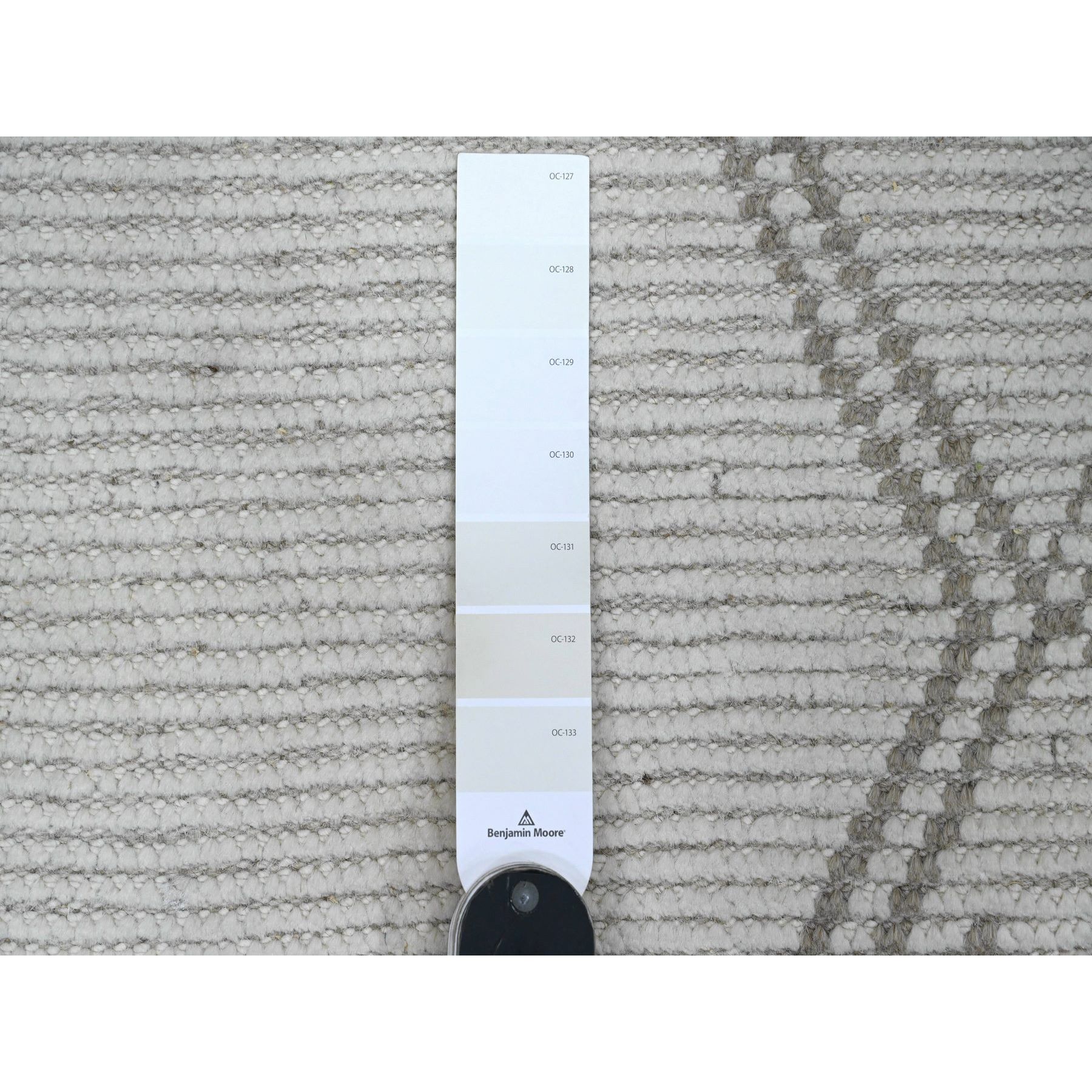 2'5"x14'3" Chiffon White, Moroccan Weave with Geometric Design, Tone on Tone, Hand Knotted, Soft Wool, Textured Pile, Runner, Oriental Rug HR20554 - Image 3