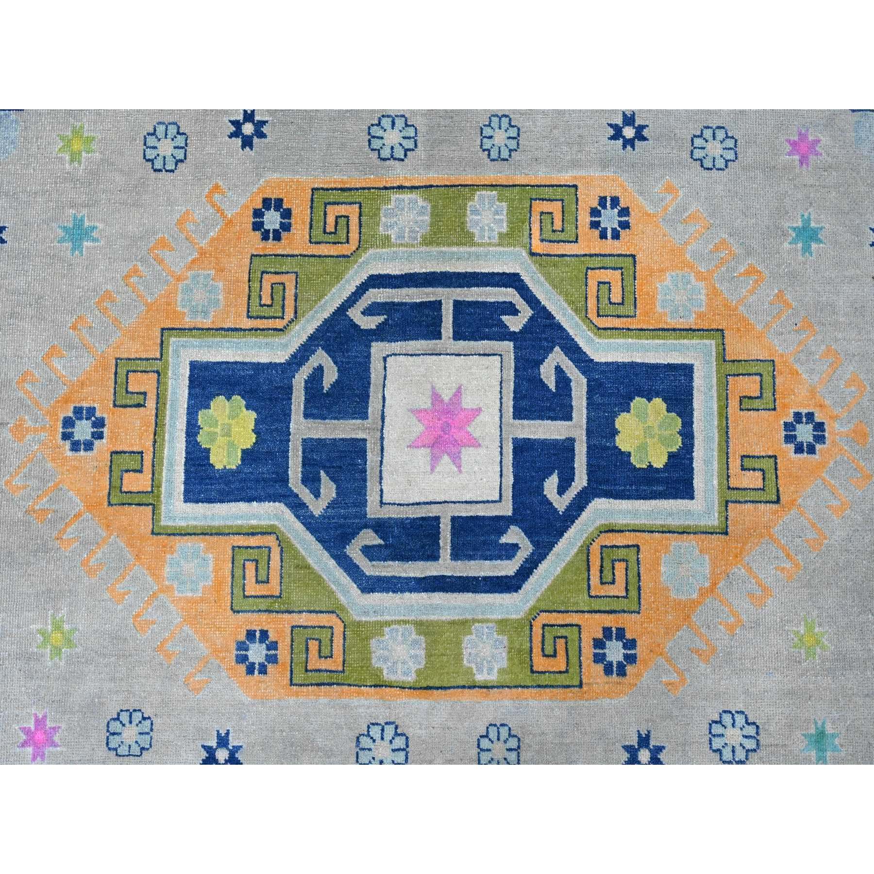 9'7"x13'4" Cloud Gray, Colorful Fusion Kazak, Caucasian Design with Geometric Medallions, 100% Wool, Hand Knotted, Oriental Rug HR20974 - Image 8