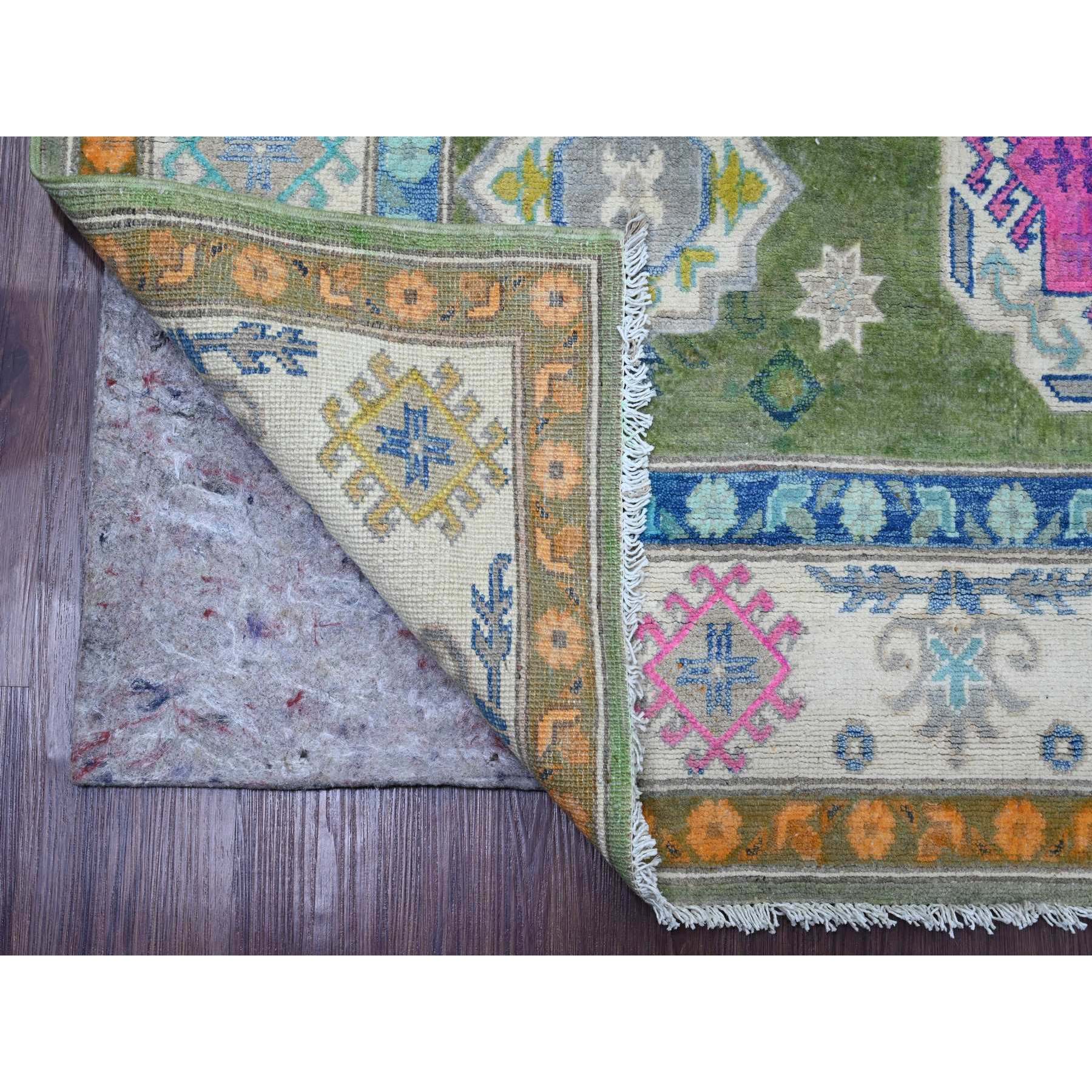 5'6"x7'7" Moss Green, Colorful Fusion Kazak, Caucasian Design, Hand Knotted, 100% Wool, Oriental Rug HR20975 - Image 2