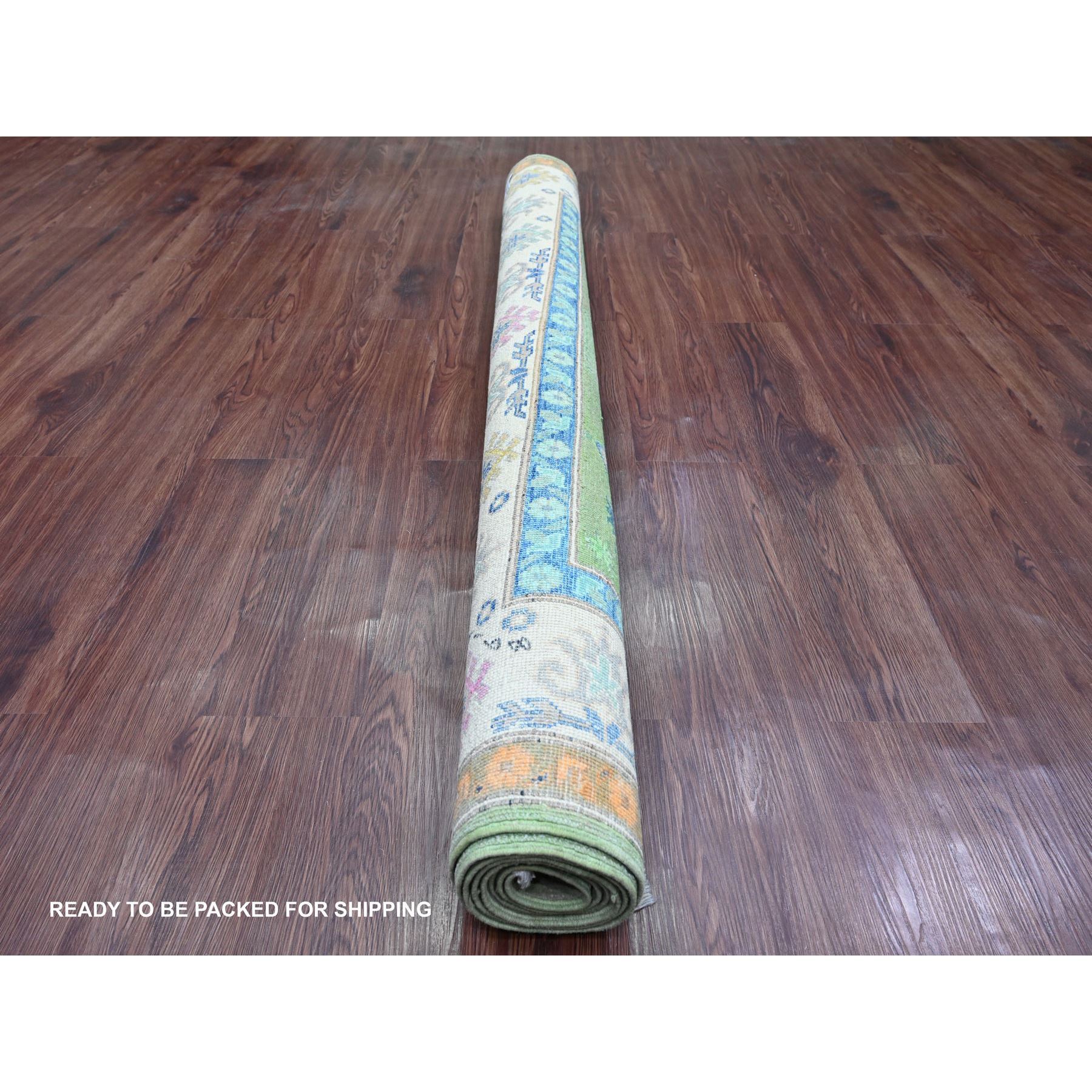 5'6"x7'7" Moss Green, Colorful Fusion Kazak, Caucasian Design, Hand Knotted, 100% Wool, Oriental Rug HR20975 - Image 4