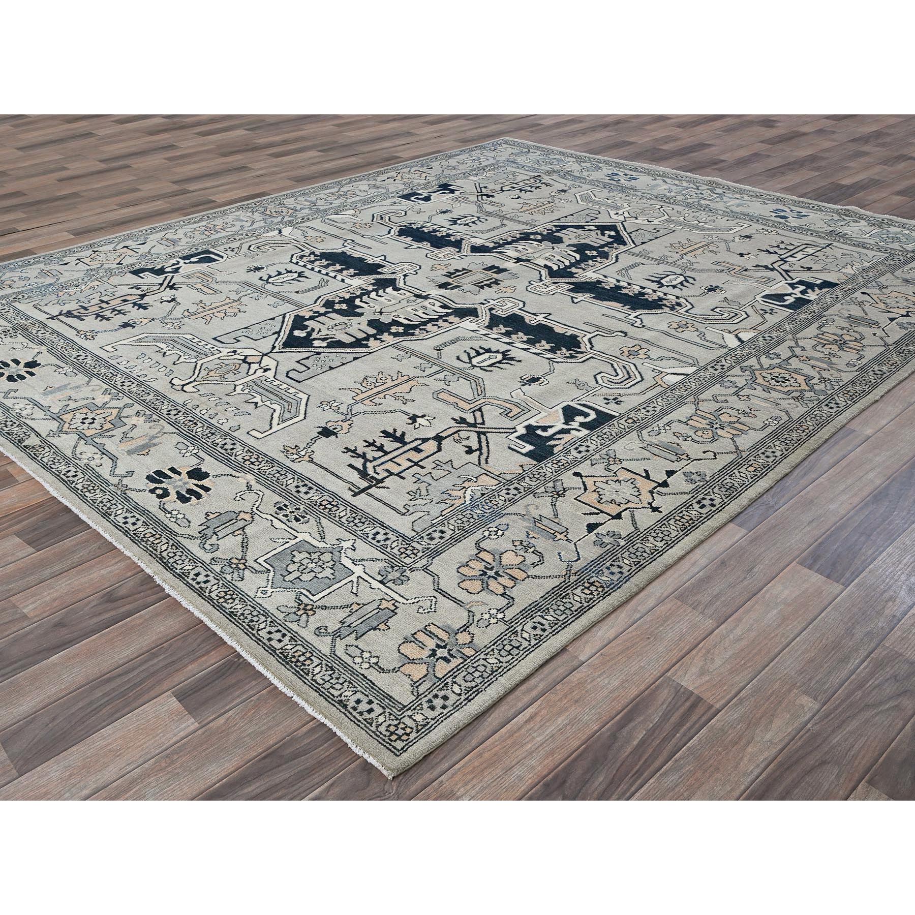 8'x9'9" Cloud Gray, Peshawar with Serapi Heriz Medallion Design, Hand Knotted, 100% Wool, Densely Woven, Oriental Rug HR321 - Image 4