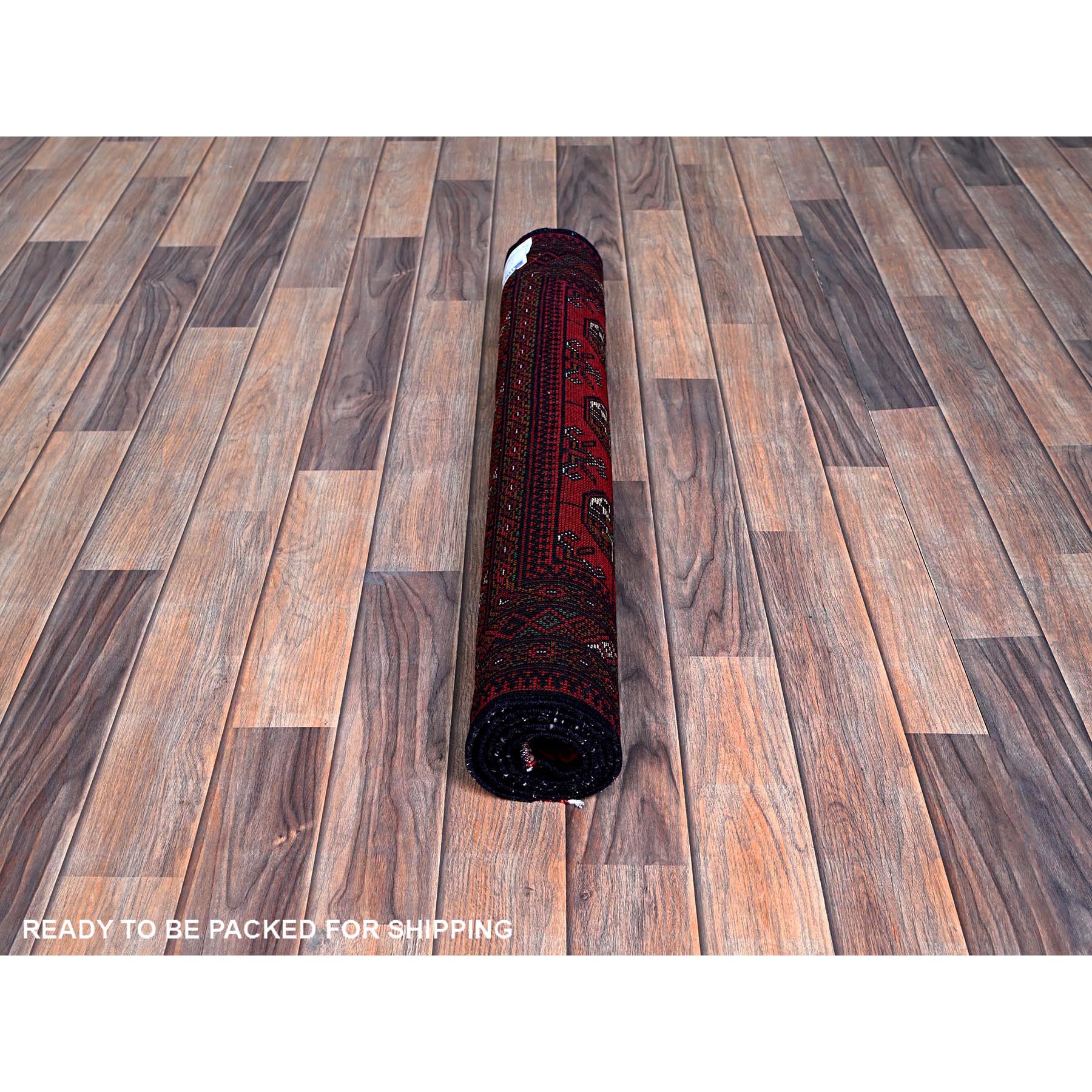 2'9"x4'4" Berry Red, Princess Bokara with Geometric Medallions Design, 100% Wool, Veggie Dyes, Hand Knotted, Mat, Sample, Oriental Rug HR711 - Image 5