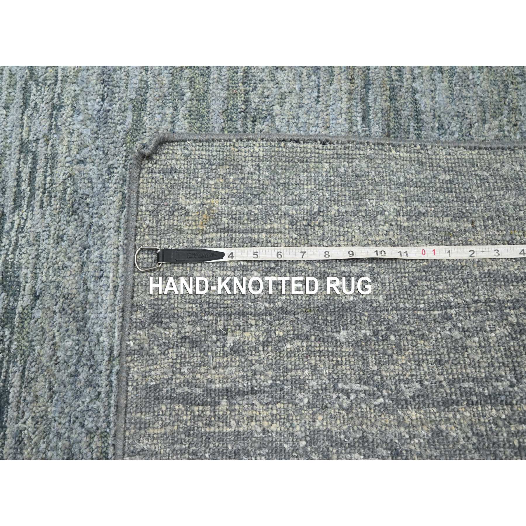 3'10"x6'1" Spanish Gray, Plain Design, Hand Knotted, Soft to the Touch, Pure Silk, Oriental Rug HR75654 - Image 7