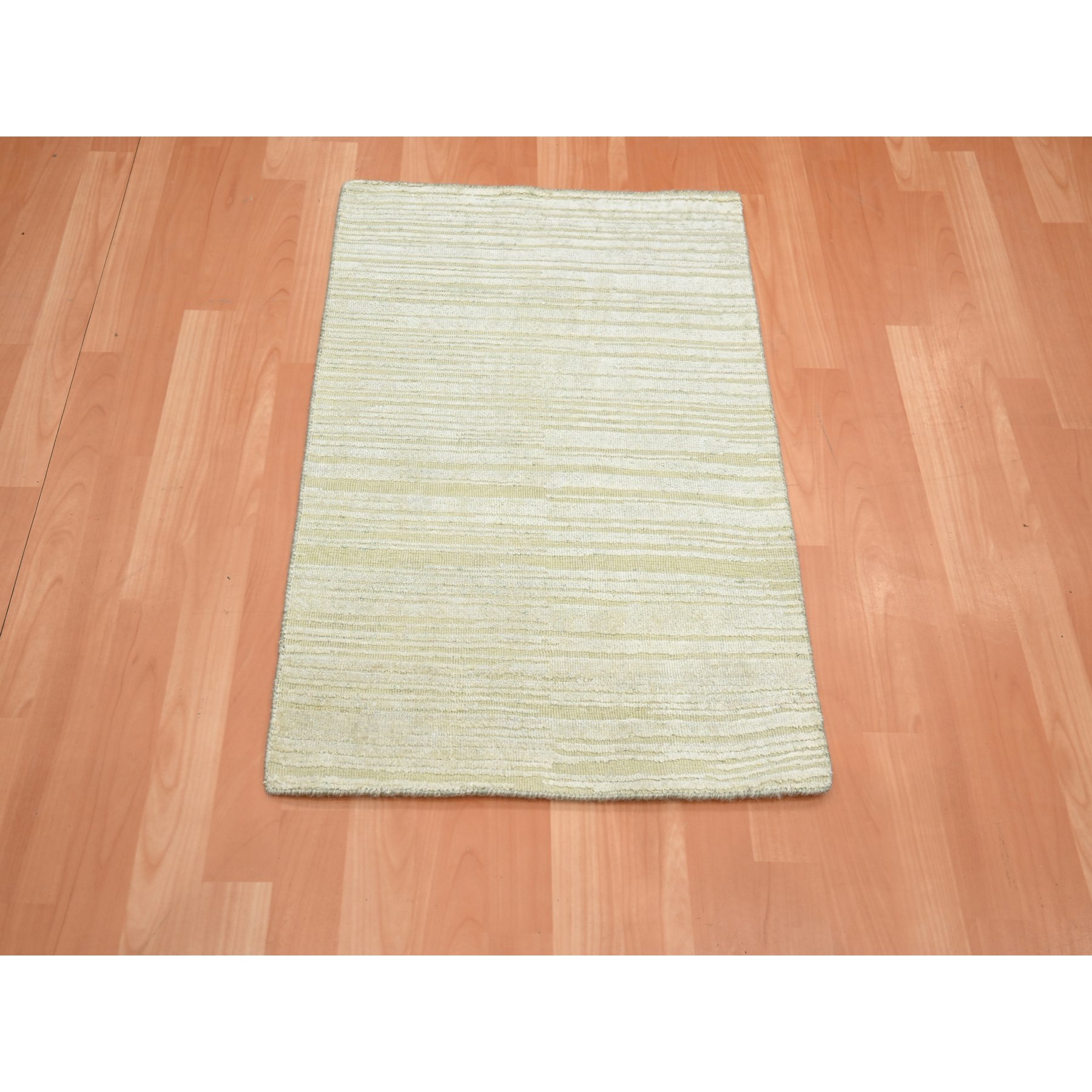 2'x3' Photon White, Plain Line Design, Silk with Oxidized Wool, Textured Pile, Sample, Mat, Oriental Rug HR75661 - Image 2