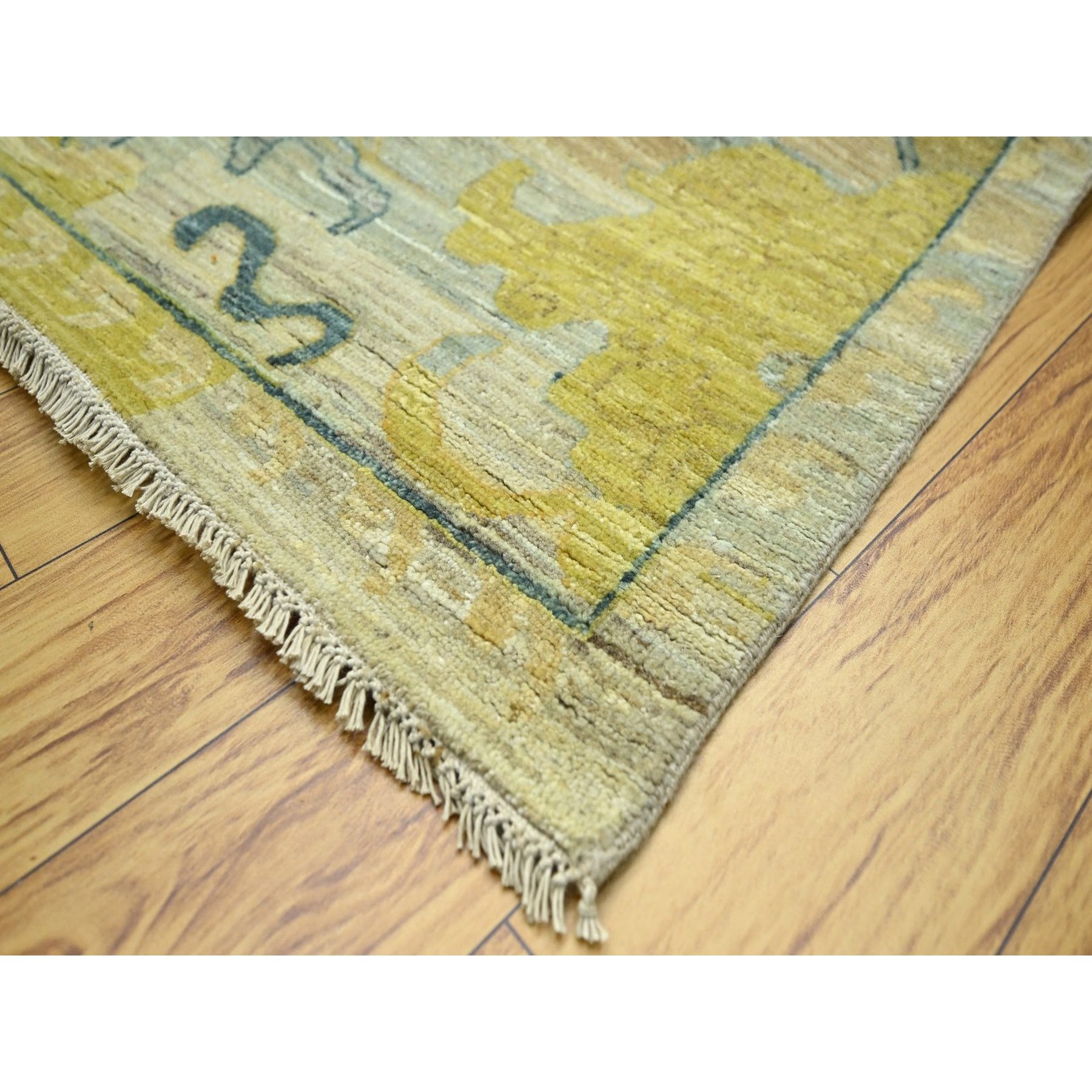 9'1"x12'1" Pastel Gray with Touches of Gold, Antiqued Persian Bijar Garus Design, Distinct Abrash, Hand Knotted, 100% Wool, Vegetable Dyes, Oriental Rug HR76687 - Image 6