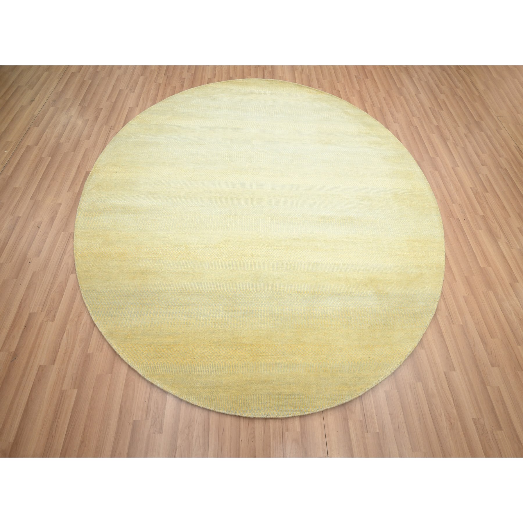 7'10"x7'10" Golden Yellow, Modern Grass Design, Hand Knotted, Wool and Silk, Lush and Plush, Tone on Tone, Denser Weave, Round, Oriental Rug HR83212 - Image 2