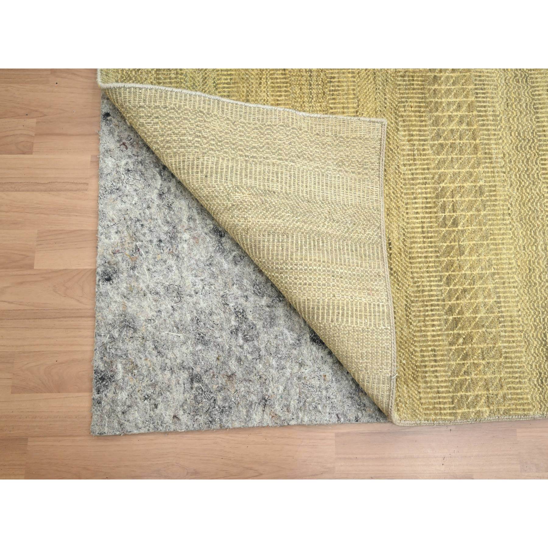 6'x9' Ecru Brown, Denser Weave, Modern Grass Design, Hand Knotted, Borderless, Wool and Silk, Lush and Plush, Oriental Rug HR83214 - Image 4