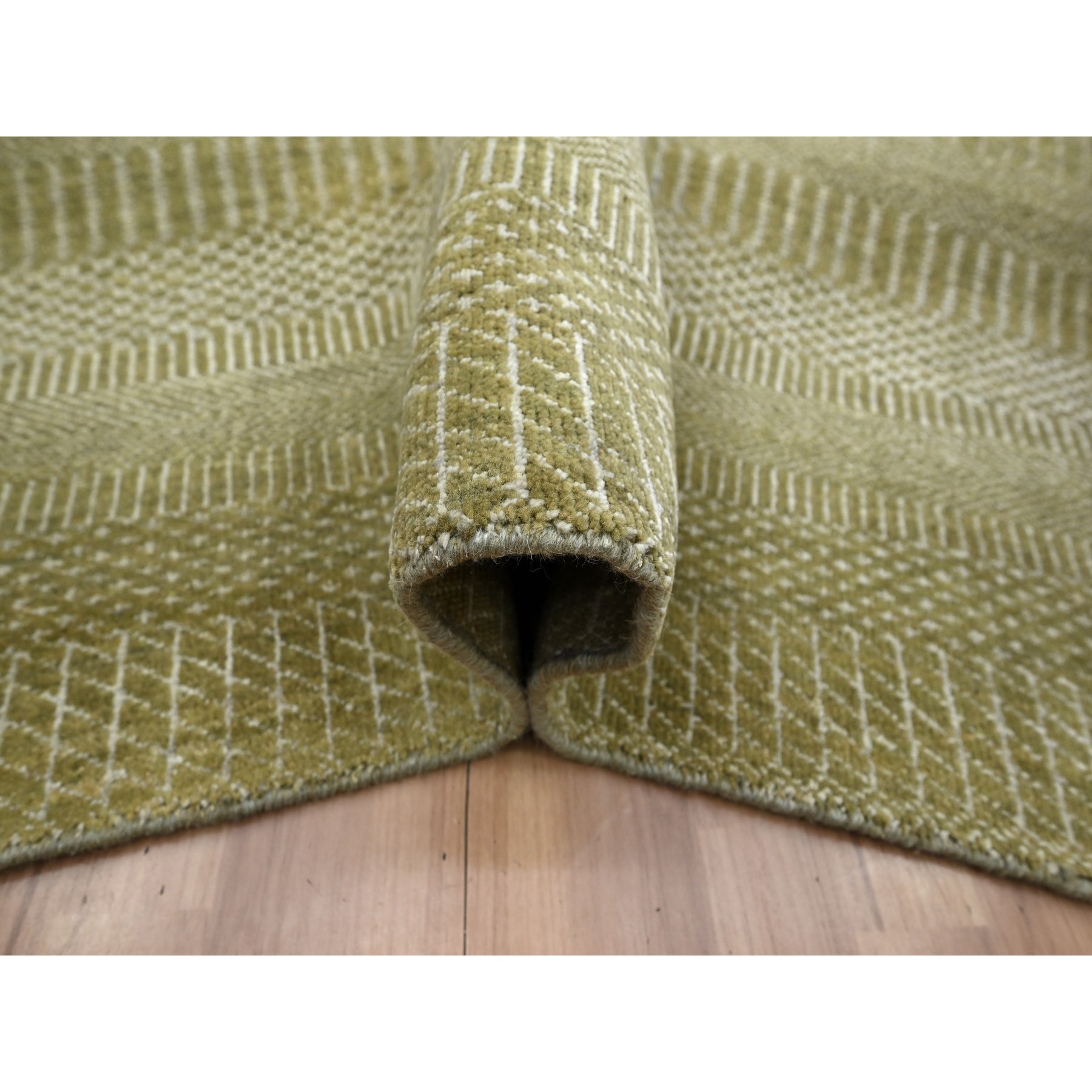 6'x8'9" Shades of Brown, Lush and Plush, Modern Grass Design, Hand Knotted, Wool and Silk, Denser Weave, Oriental Rug HR83215 - Image 5