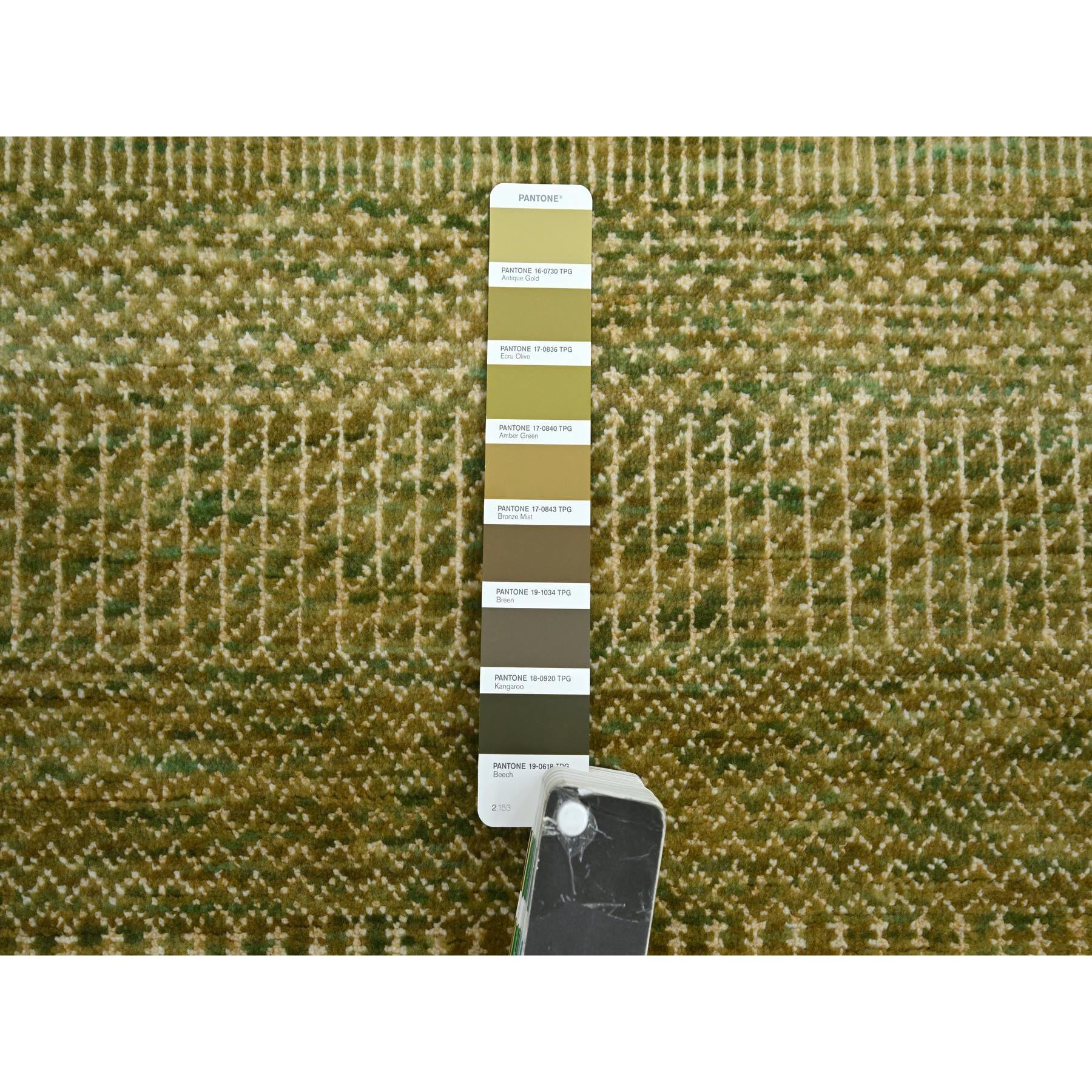 4'x6'1" Amber Green, Wool and Silk, Modern Grass Design, Hand Knotted, Soft Pile, Denser Weave, Tone on Tone, Oriental Rug HR83217 - Image 4