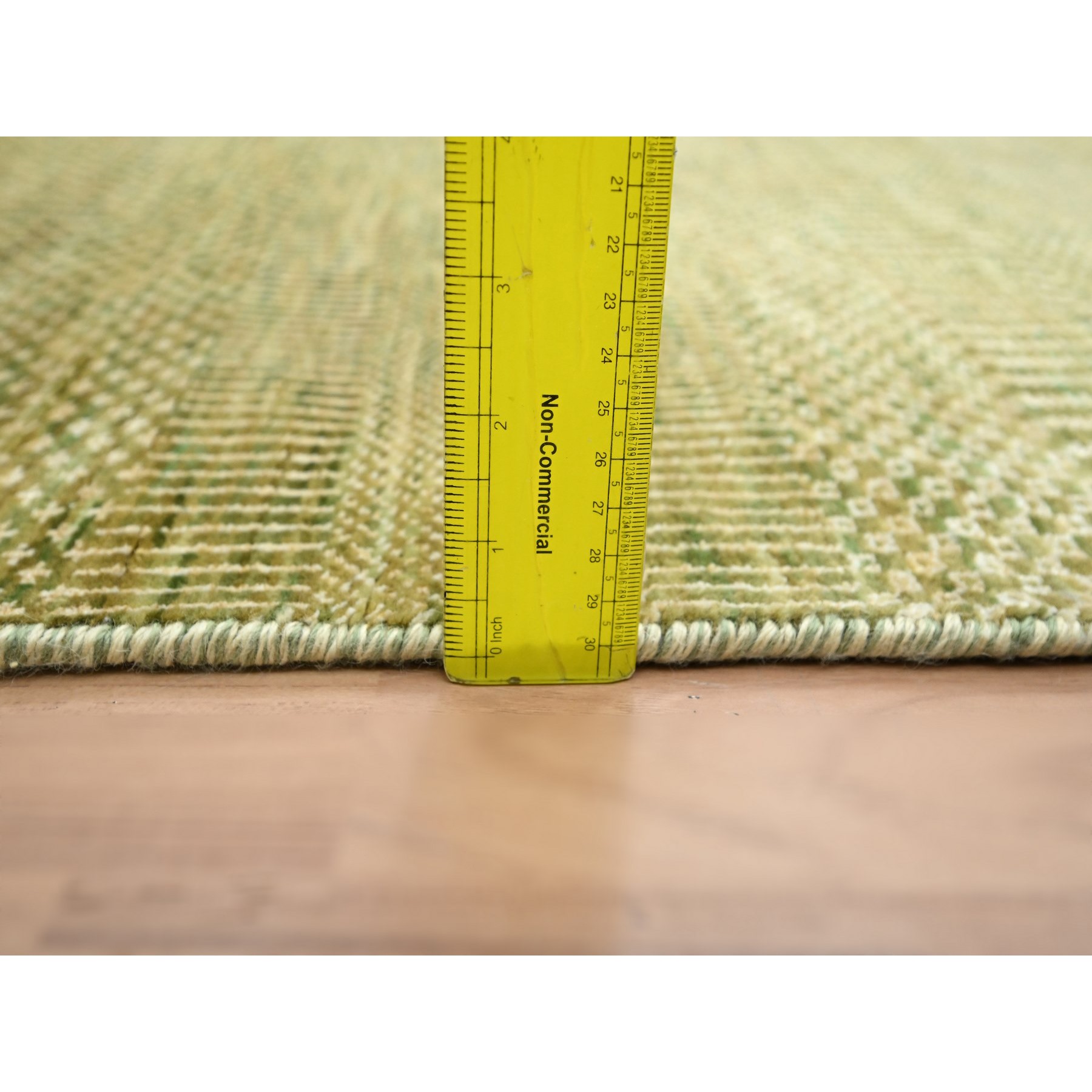 4'x6'1" Amber Green, Wool and Silk, Modern Grass Design, Hand Knotted, Soft Pile, Denser Weave, Tone on Tone, Oriental Rug HR83217 - Image 6