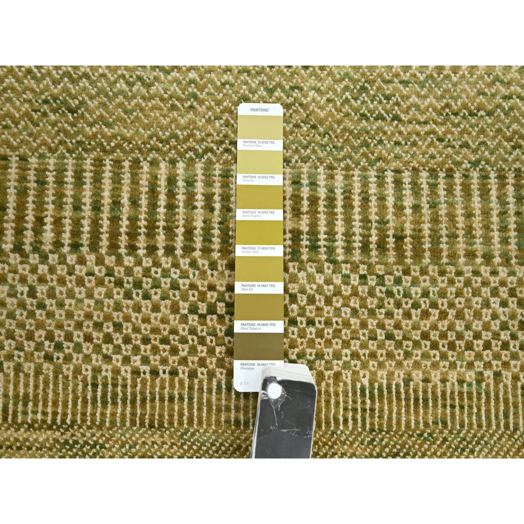 2'8"x8'3" Khaki Brown, Modern Grass Design, Hand Knotted, Denser Weave, Wool and Silk, Lush and Plush, Runner, Oriental Rug HR83229 - Image 4