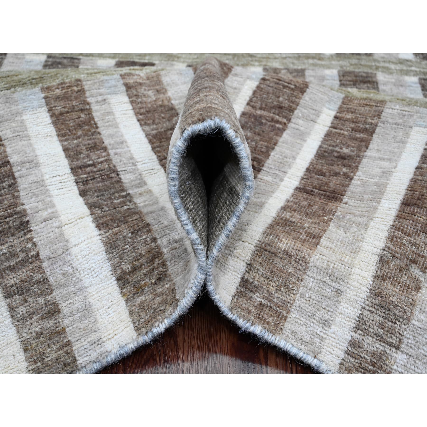 8'x9'9" Dark Vanilla Brown, Bauhaus Inspired Criss Cross Line Design, Hand Knotted, Soft and Velvety Wool, Oriental Rug HR89773 - Image 5