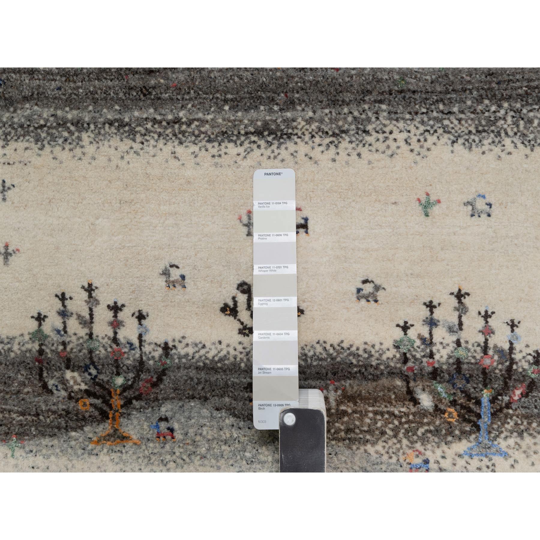 2'6"x9'10" Chiffon White, Modern, Lori Buft Gabbeh with Small Animal Figurines, Hills Design, Thick and Plush, 100% Wool, Hand Knotted, Runner, Oriental Rug HR91317 - Image 4