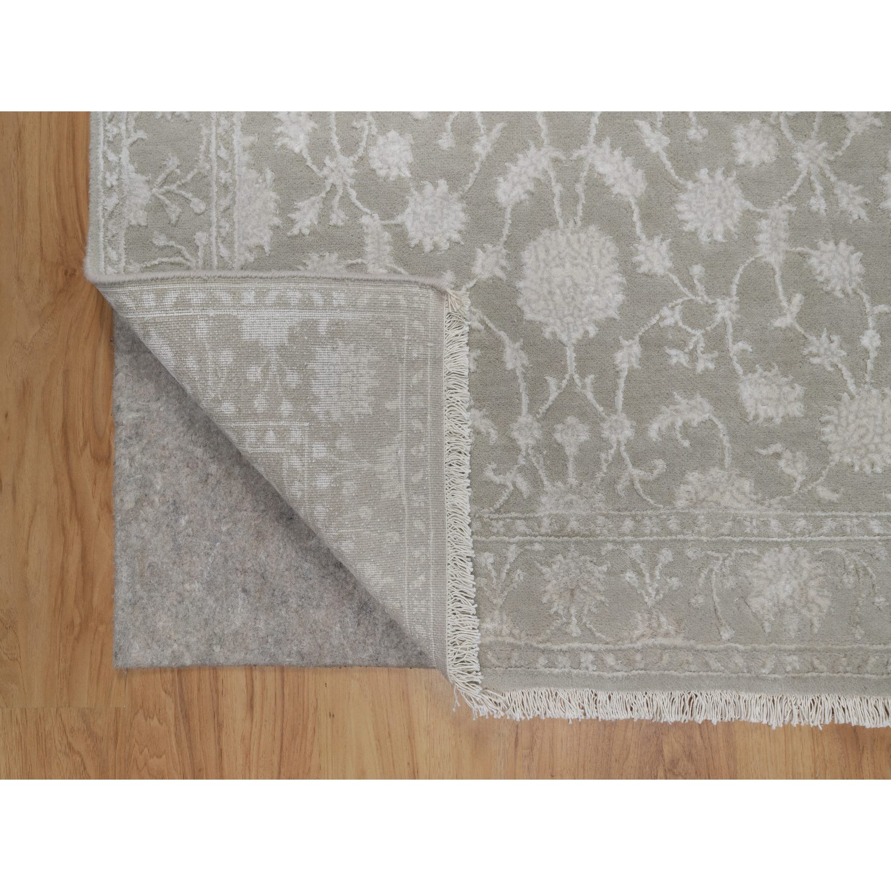 3'1"x5' Stone Gray, Hand Knotted, Light Tone on Tone with Persian Design, Wool and Plant Based Silk, Thick and Plush, 200 KPSI, Oriental Rug HR91354 - Image 3