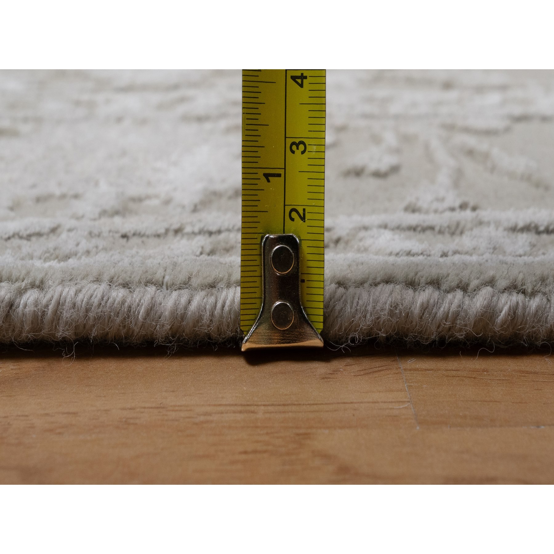 3'1"x5' Stone Gray, Hand Knotted, Light Tone on Tone with Persian Design, Wool and Plant Based Silk, Thick and Plush, 200 KPSI, Oriental Rug HR91354 - Image 7