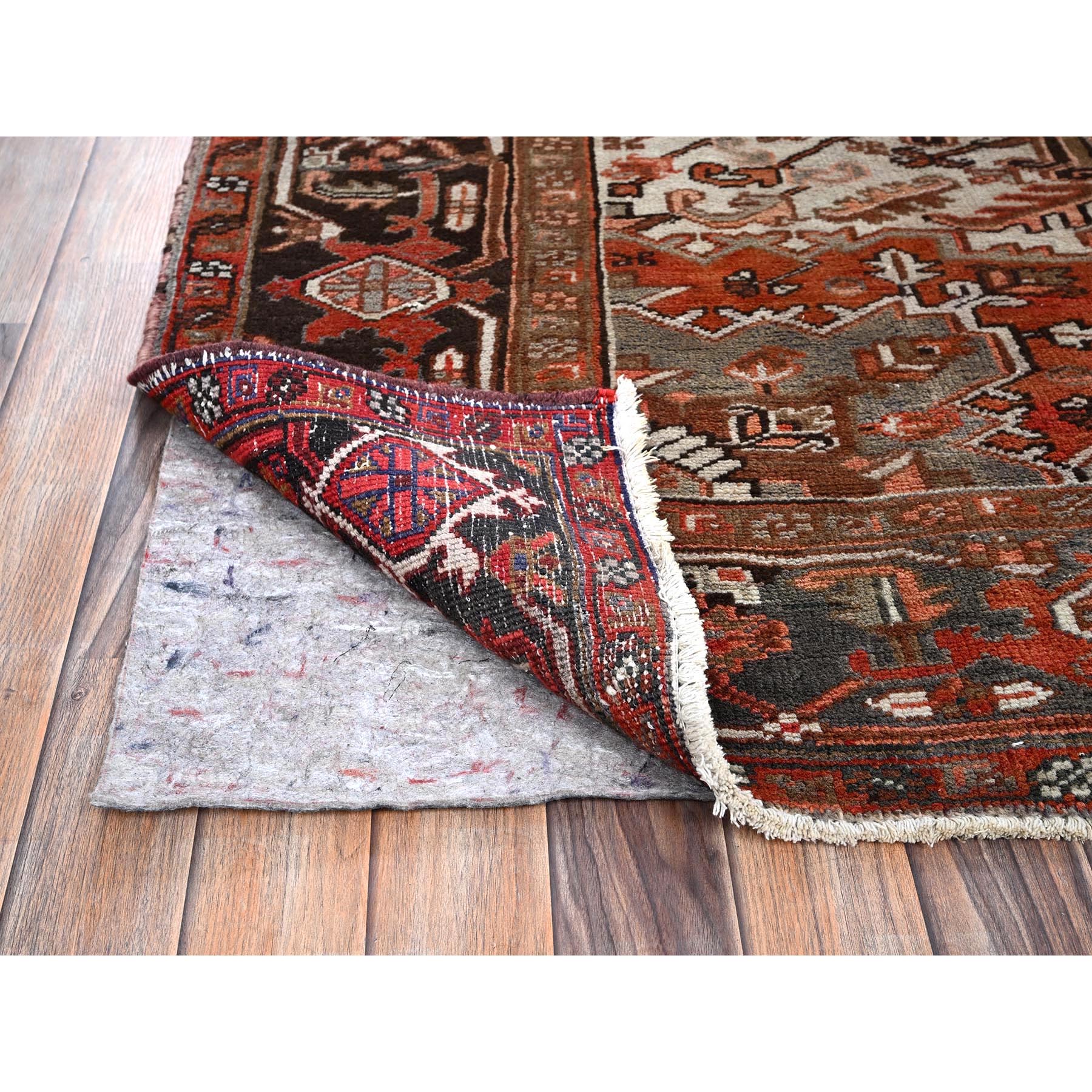 8'4"x11'4" Rust Red, Vintage Persian Heriz with Geometric Medallion Design, 100% Wool, Hand Knotted, Even Wear, Cropped Thin, Good Condition, Sides and Ends Professionally Secured, Oriental Rug HR1254 - Image 5