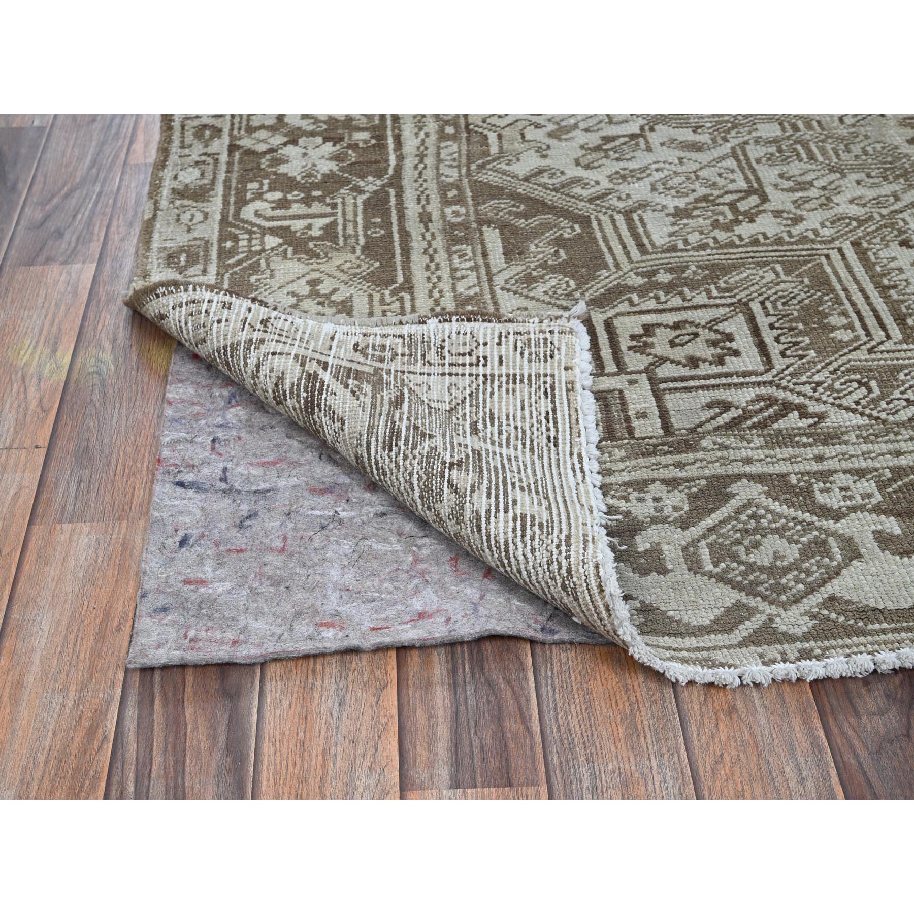 7'6"x10'4" Pastel Gray, Vintage Persian Heriz with Geometric Medallion Design, Stone Washed, Unique Patches, Abrash, 100% Wool, Hand Knotted, Even Wear, Cropped Thin, Sides and Ends Professionally Secured, Oriental Rug HR1337 - Image 5