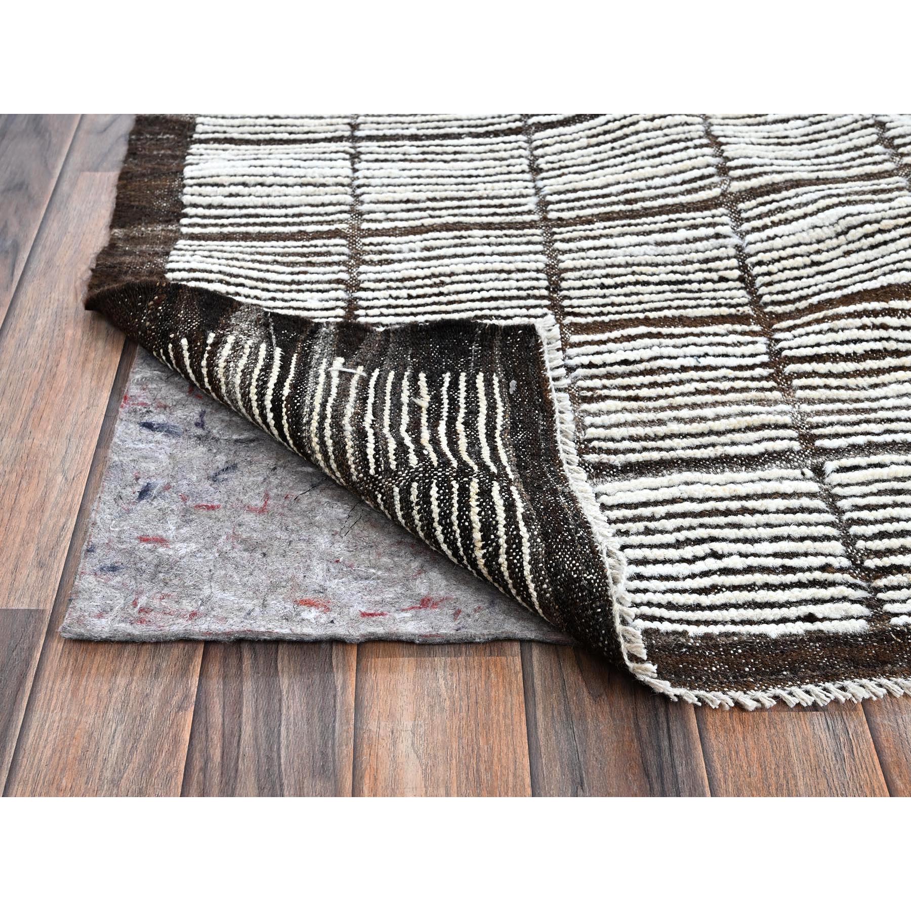 12'6"x15' Porcelain White, Moroccan Weave with Box Design, Textured Pile, Tone on Tone, 100% Wool, Hand Knotted, Oversized, Oriental Rug HR1375 - Image 5