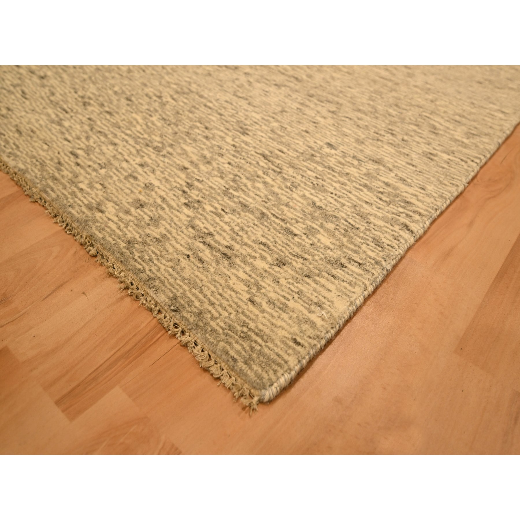7'9"x9'7" Beige, Tone on Tone, Undyed Natural Wool, Grass Design, Hand Knotted, Oriental Rug HR76183 - Image 6