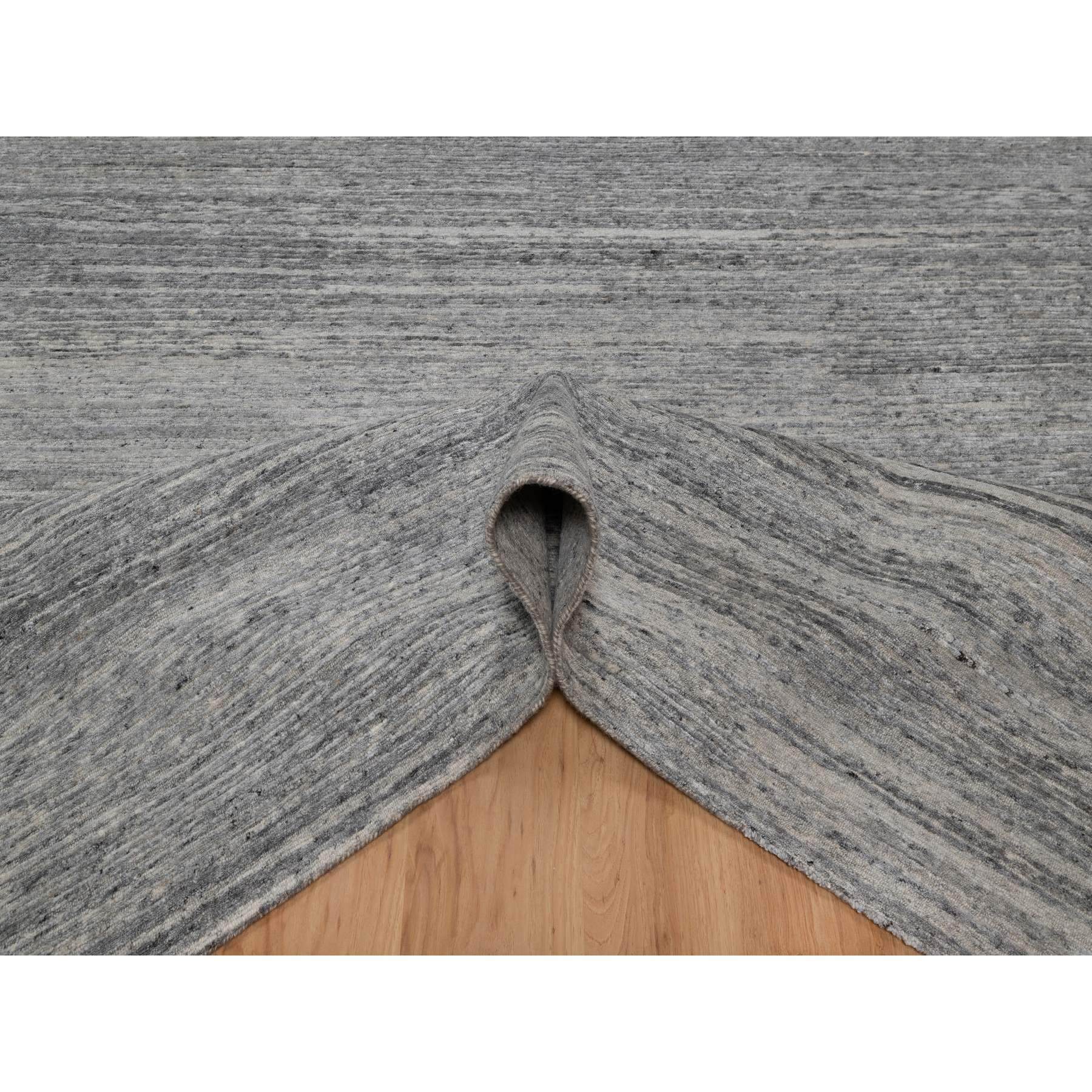 8'x9'10" Feather Gray, Modern Design with Nepali Weave, Hand Knotted, Undyed Natural Wool, Thick and Plush, Oriental Rug HR91418 - Image 5
