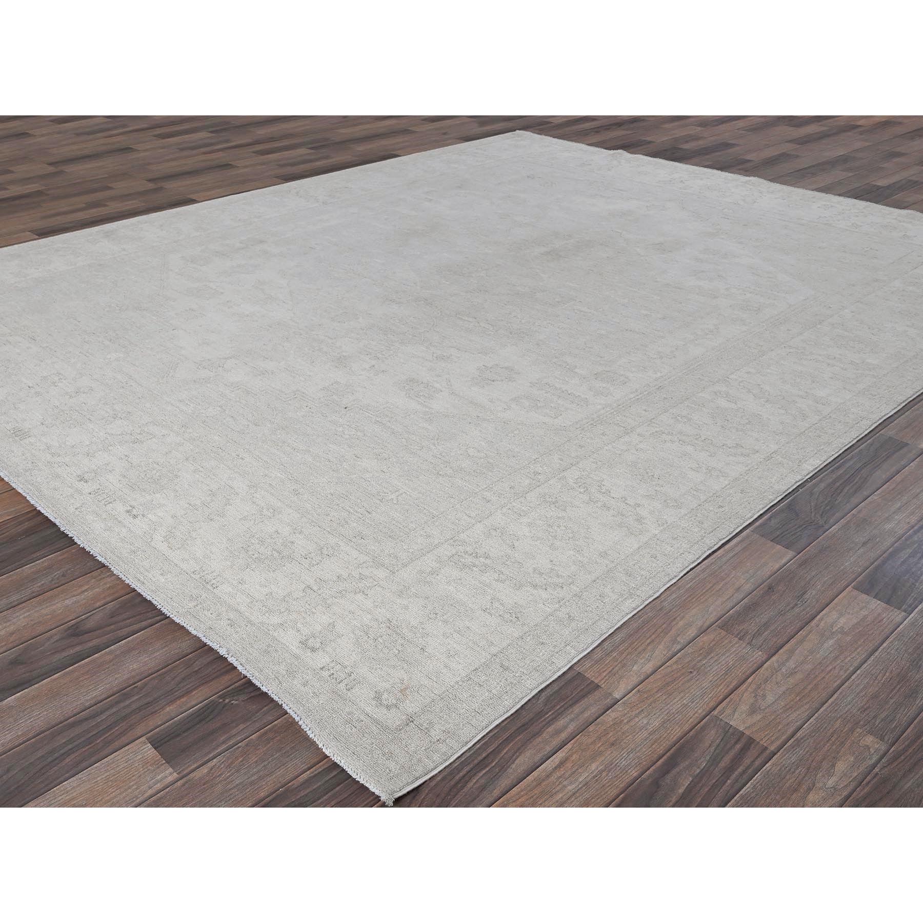 8'x9'9" Bone White, Washed Out Peshawar with Heriz Design, Hand Knotted, Pure Wool, Densely Woven, Oriental Rug HR917 - Image 4